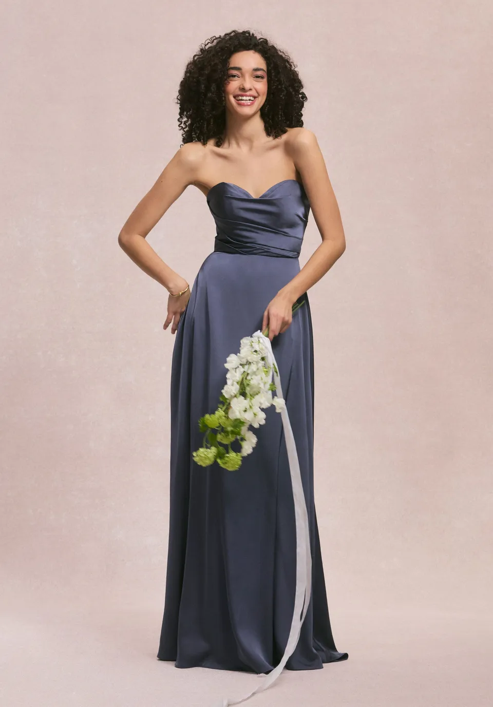 morilee-soft-scoop-luxe-satin-brautjungfernkleid-mit-taschen image 1
