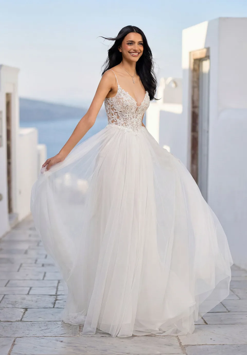 morilee-tirabelle-a-linien-brautkleid-aus-t-ll-mit-cat-eye-korsett image 1