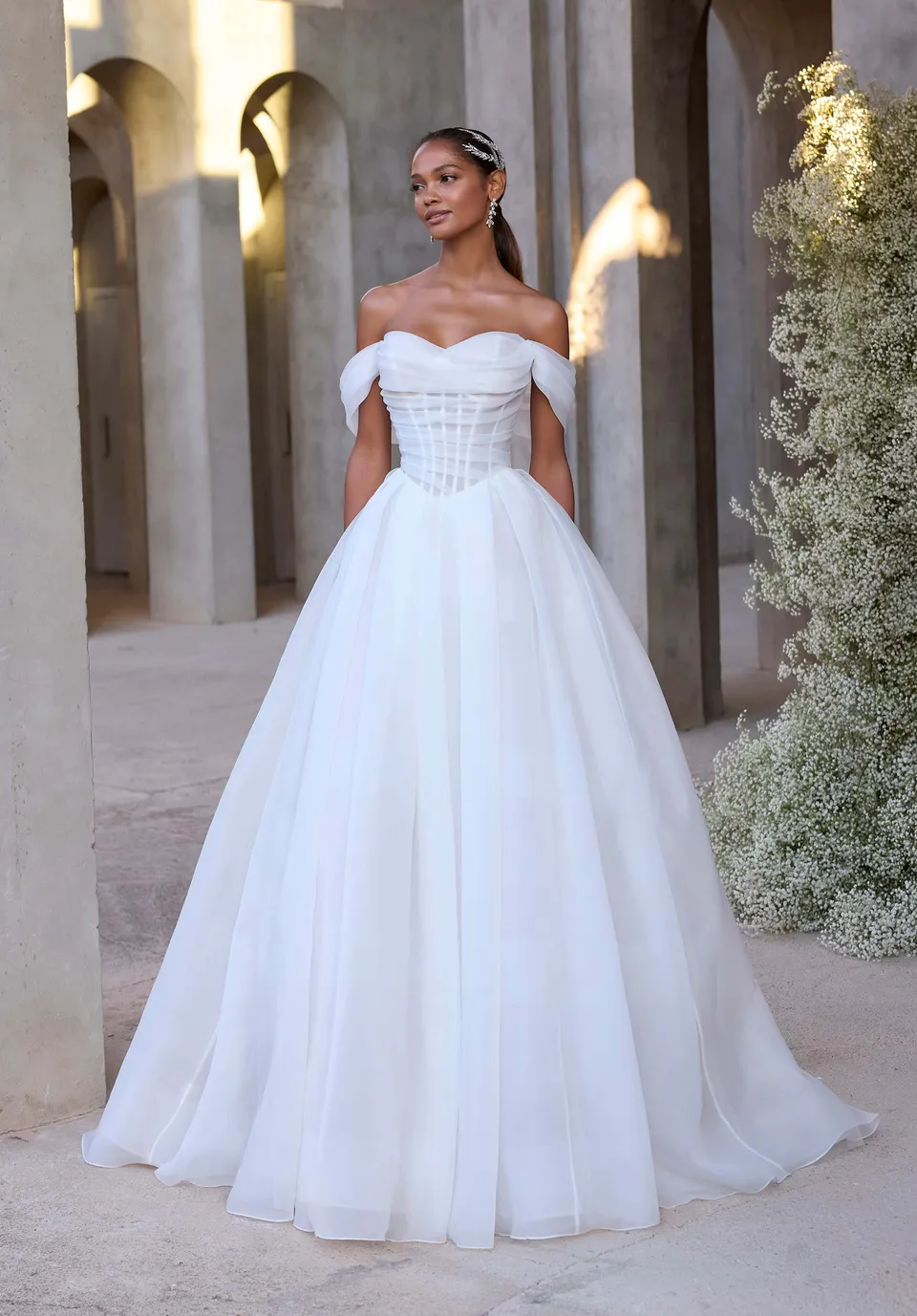 morilee-damara-brautkleid-ballkleid-organza-mit-basque-taille image 1