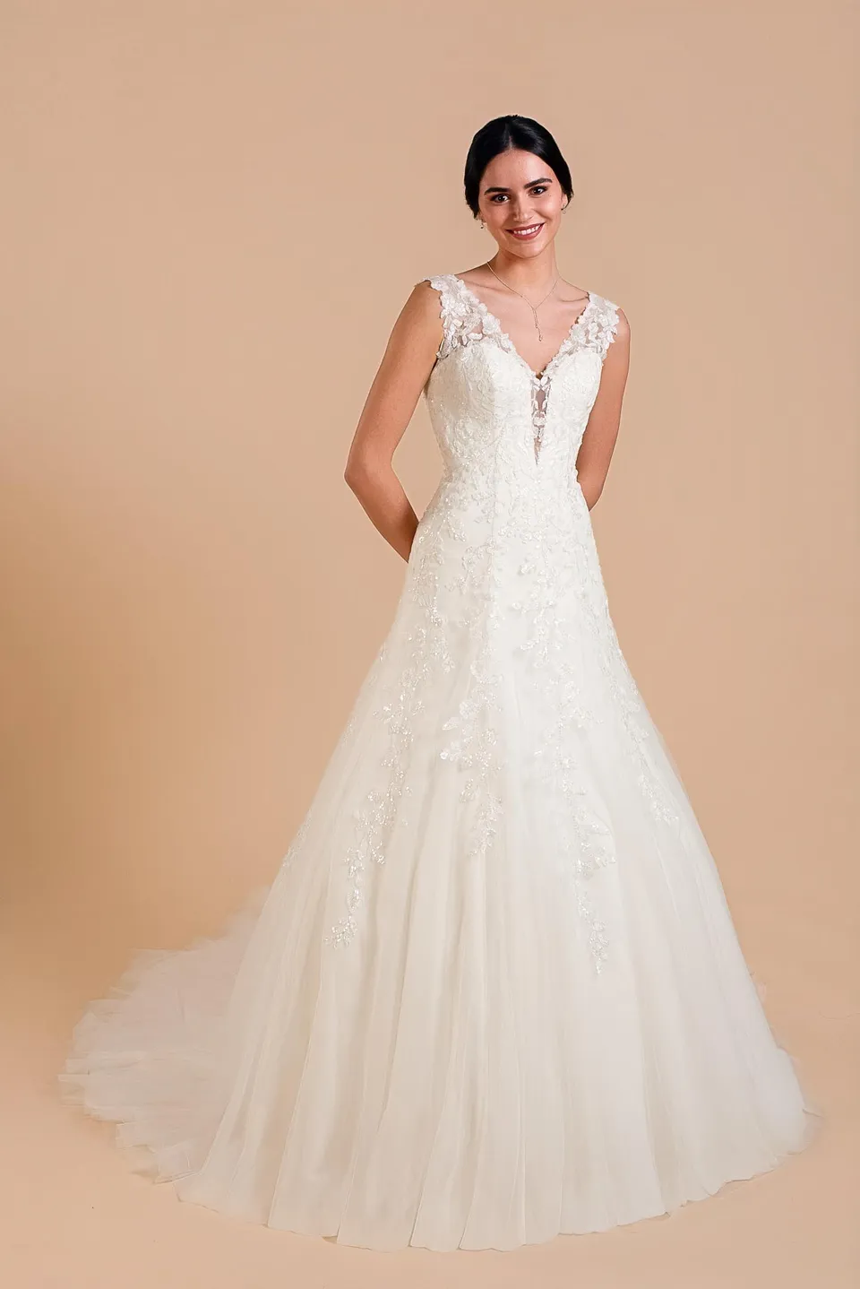 eglantine-inaya-brautkleid-in-ivoire-gr-34-68 image 1
