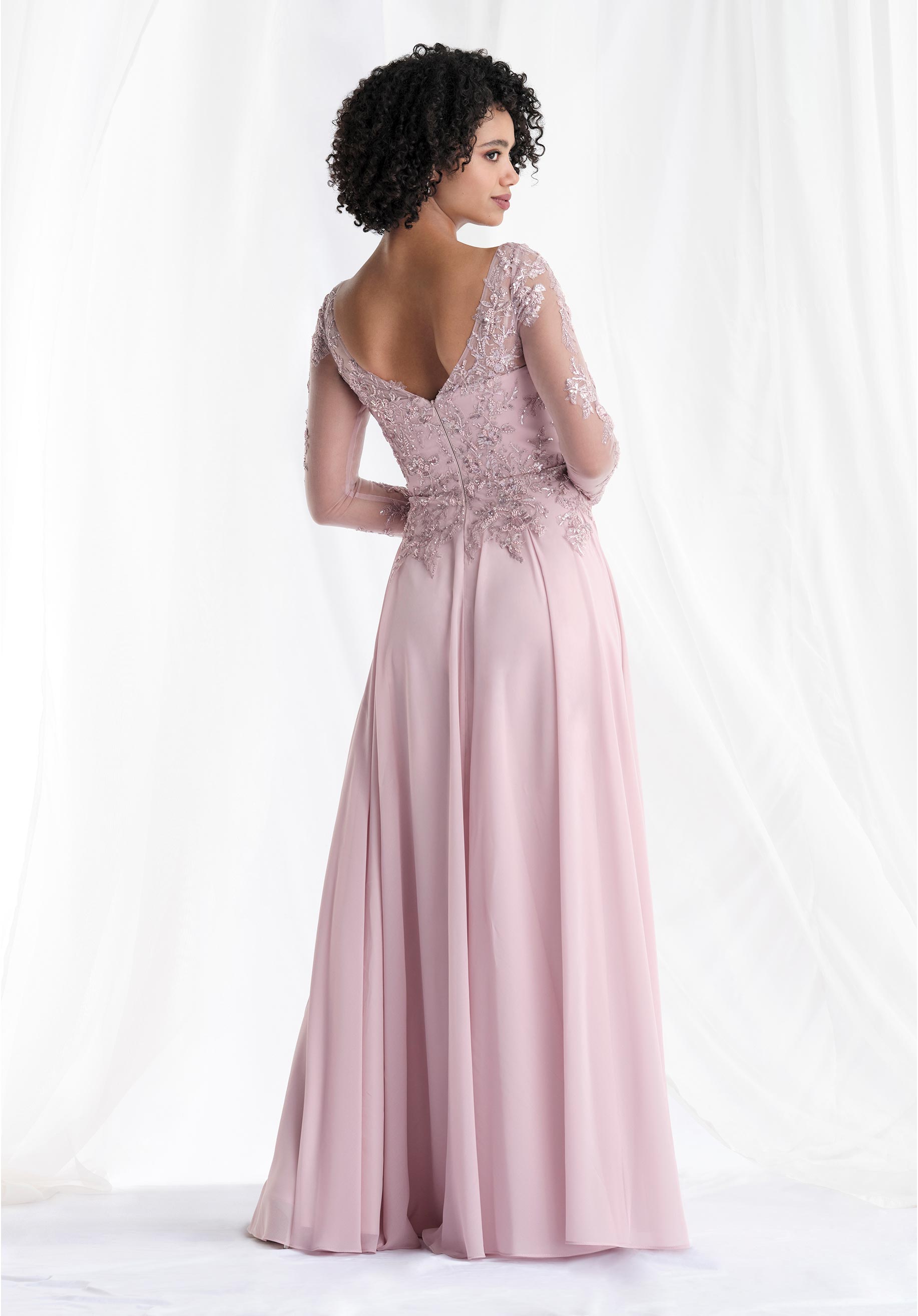 morilee-abendkleid-a-linie-chiffon-mit-illusions-perlenapplikation image 6