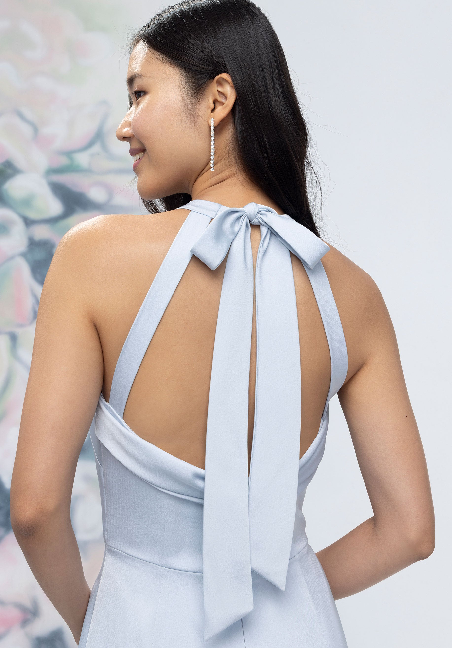 morilee-halter-neck-luxe-satin-brautjungfernkleid-mit-offenem-r-cken image 4