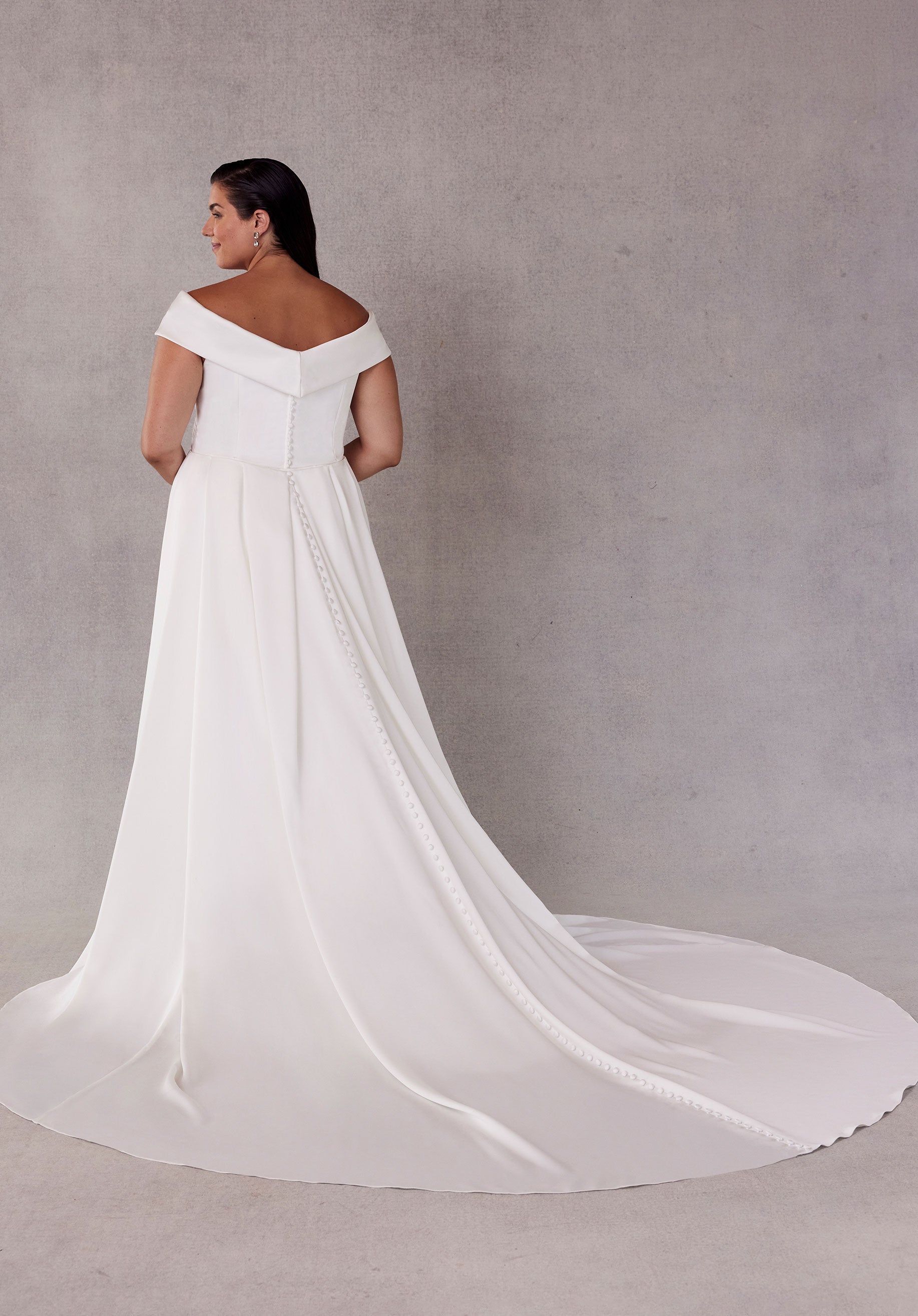 morilee-siana-satin-brautkleid-fit-and-flare-mit-schleppe-ivory image 6