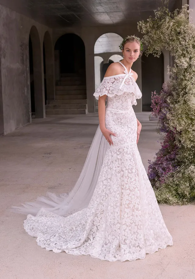 morilee-theodosia-brautkleid-fit-to-flare-mit-capelet image 1