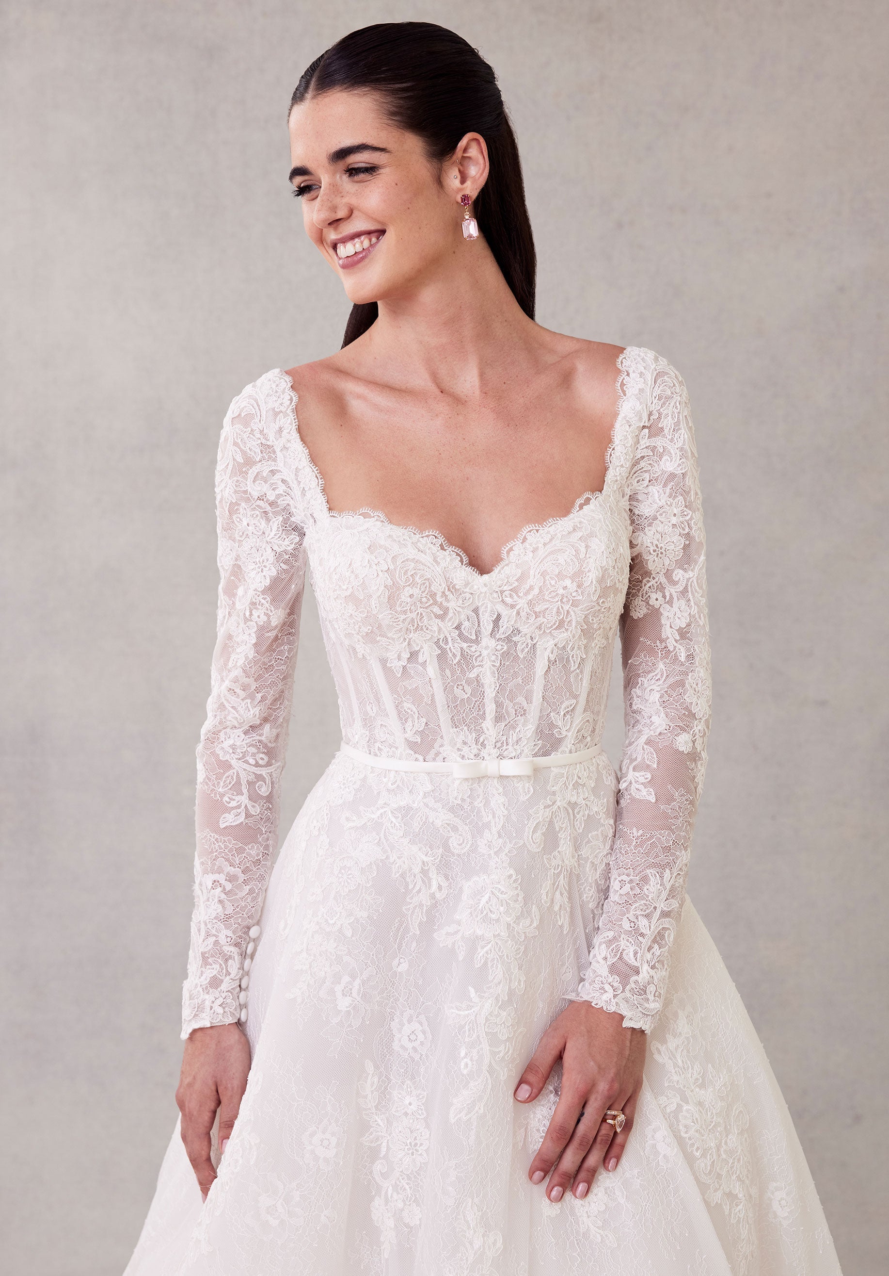 morilee-sannah-brautkleid-ballkleid-spitze-langarm image 2