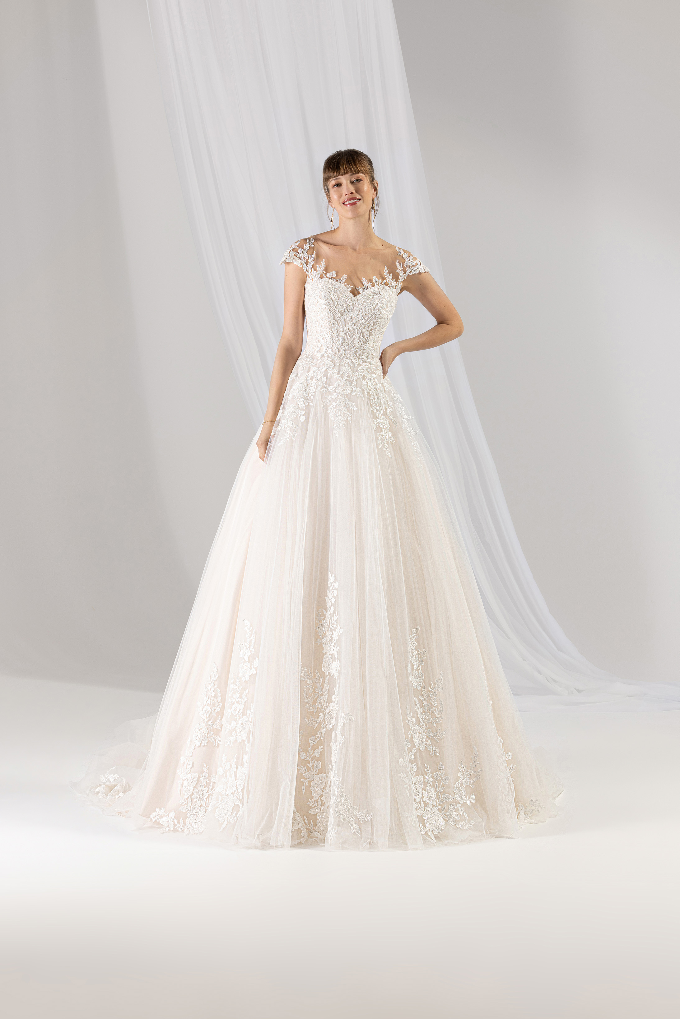 eglantine-johanna-atelier-brautkleid-ivoire-ros-gr-34-64 image 1