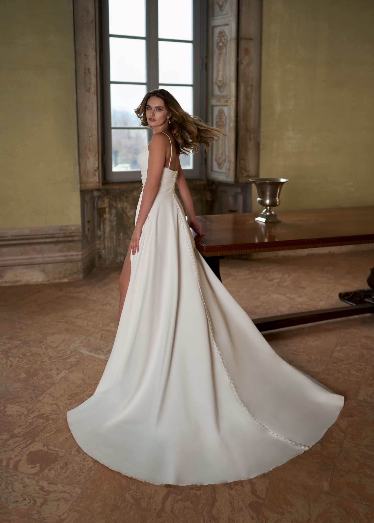 gbs-herve-paris-bridal-niam-braut-festliche-komplettgarderobe-novel-collection image 2