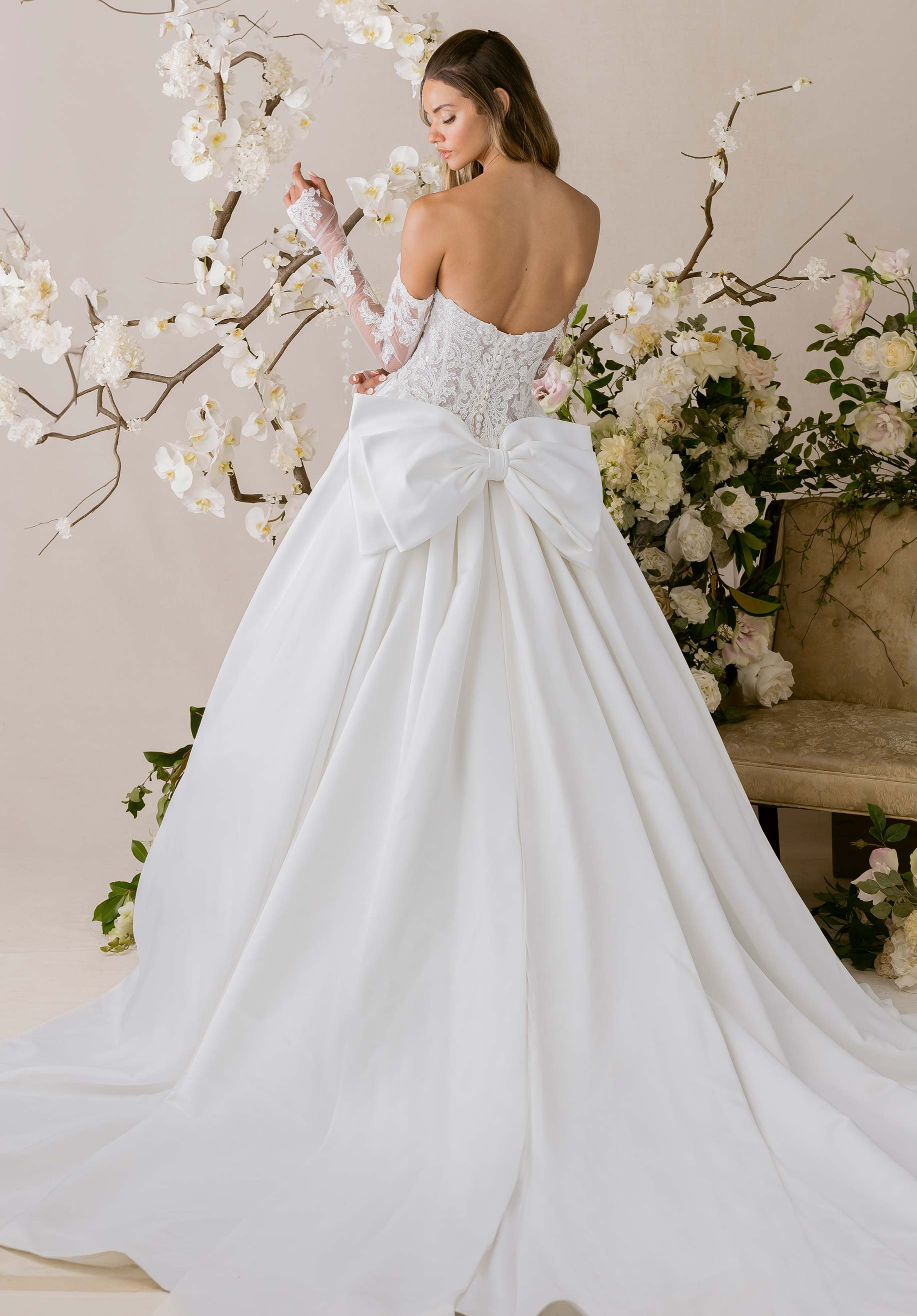 morilee-lise-brautkleid-ballkleid-satin-mit-perlen-spitze-und-basque image 4