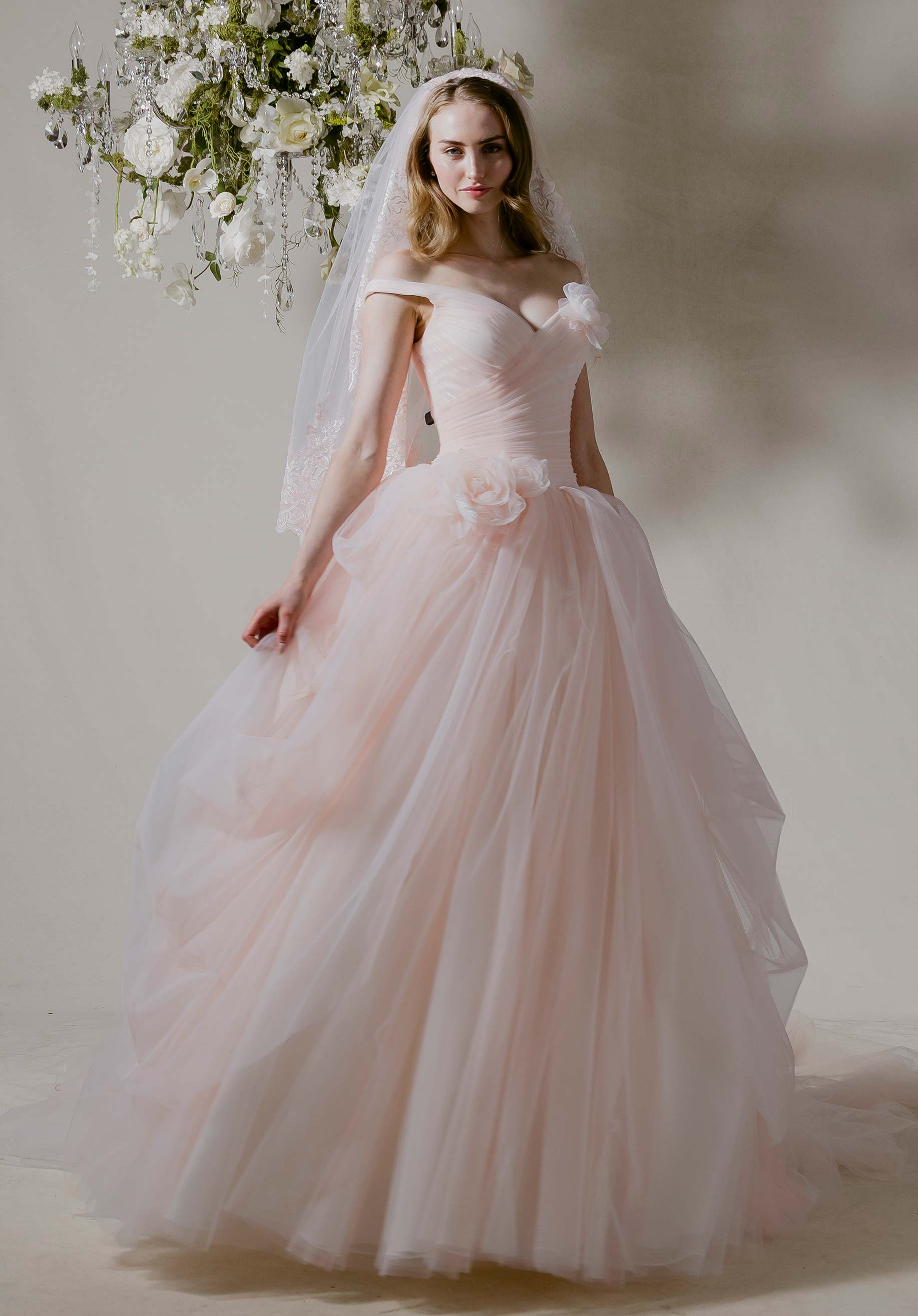 morilee-lucienne-brautkleid-ballkleid-off-shoulder-pick-up-rock-mit-schleppe image 8
