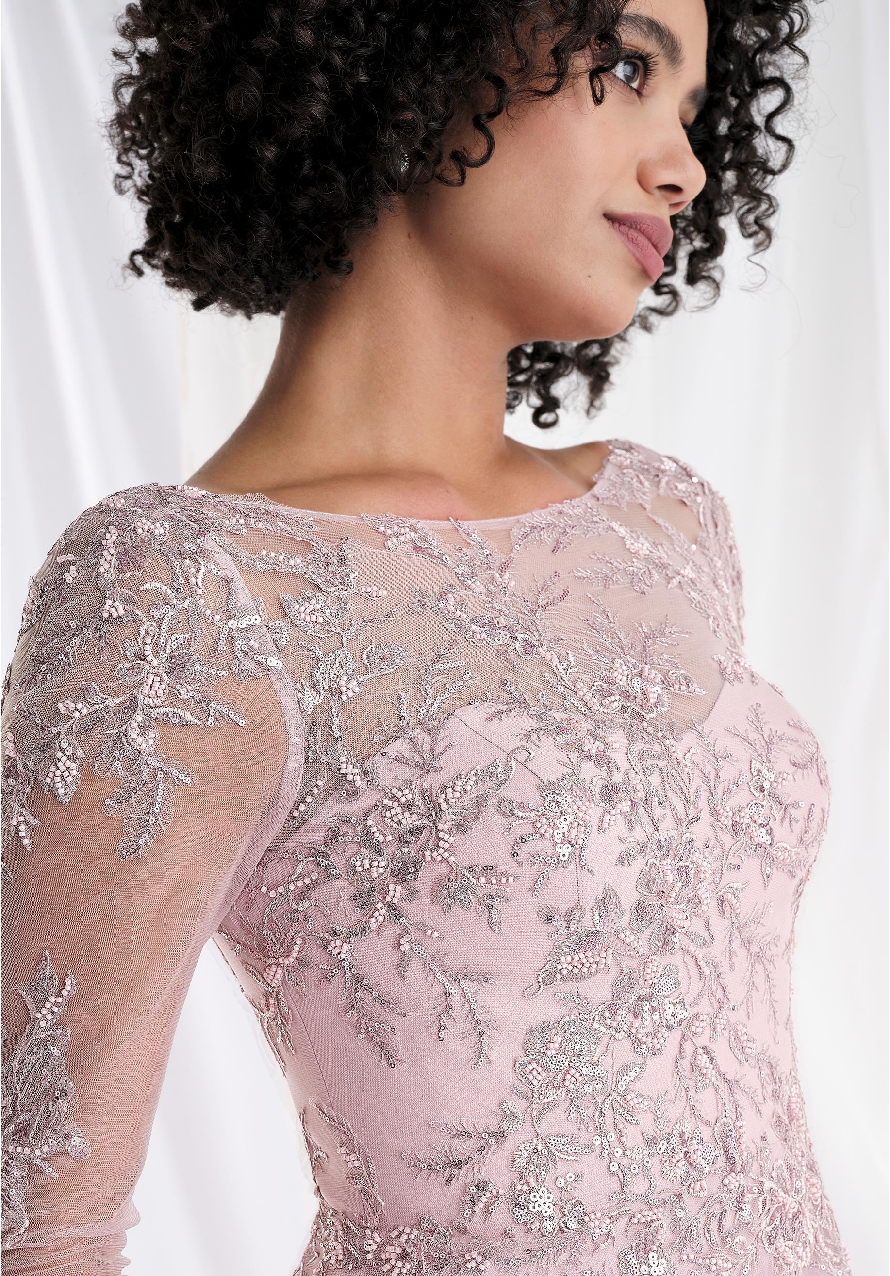 morilee-abendkleid-a-linie-chiffon-mit-illusions-perlenapplikation image 2