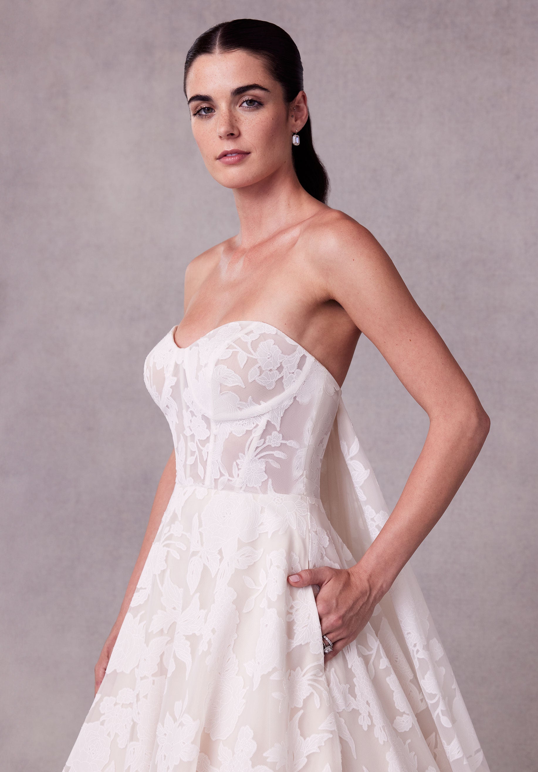 morilee-saige-ballkleid-brautkleid-aus-burnout-organza image 2