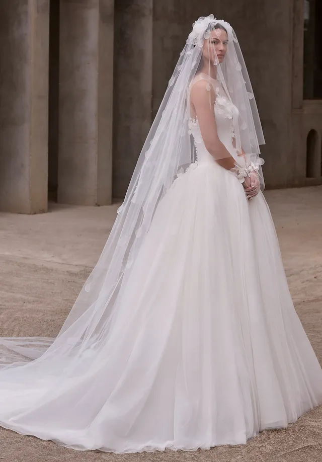 morilee-3d-organza-bl-ten-t-ll-kathedral-schleier-mit-blusher image 1