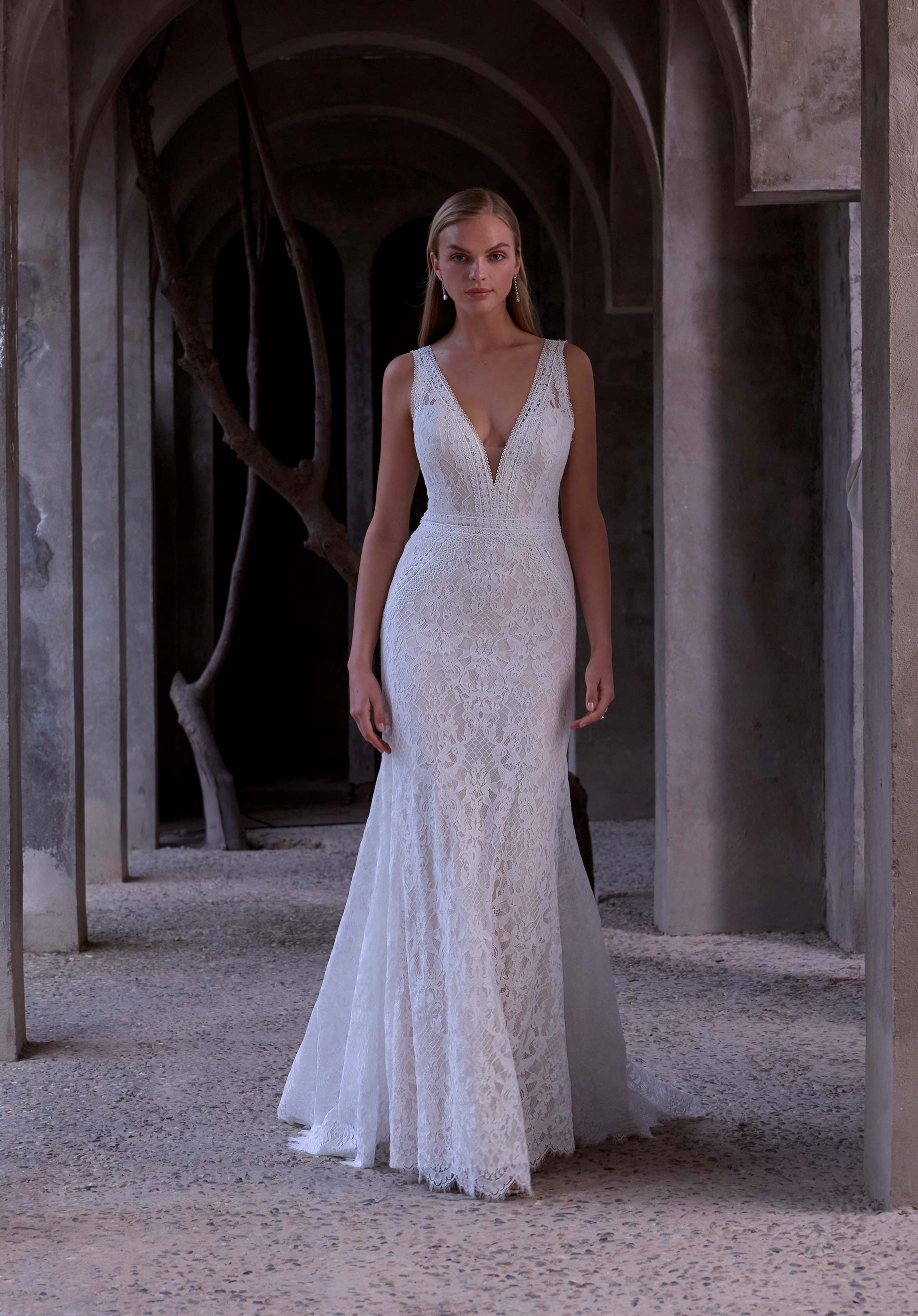 morilee-euphemia-brautkleid-venetian-lace-fit-and-flare image 1