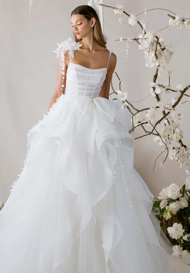 morilee-huda-brautkleid-organza-ballkleid-3d-blumen image 1