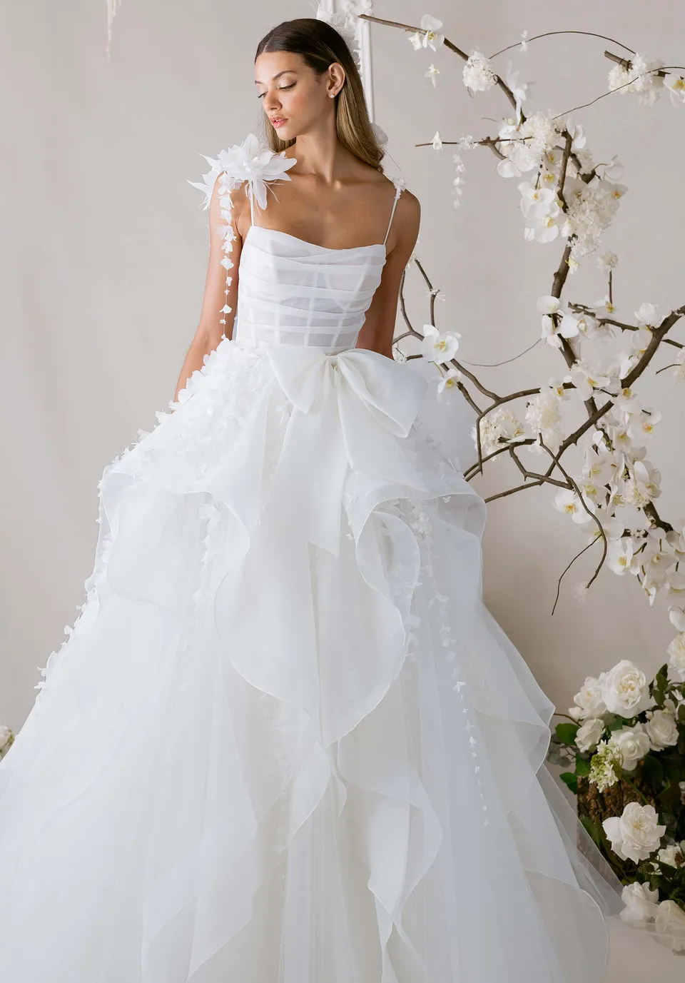 morilee-huda-brautkleid-organza-ballkleid-3d-blumen image 1