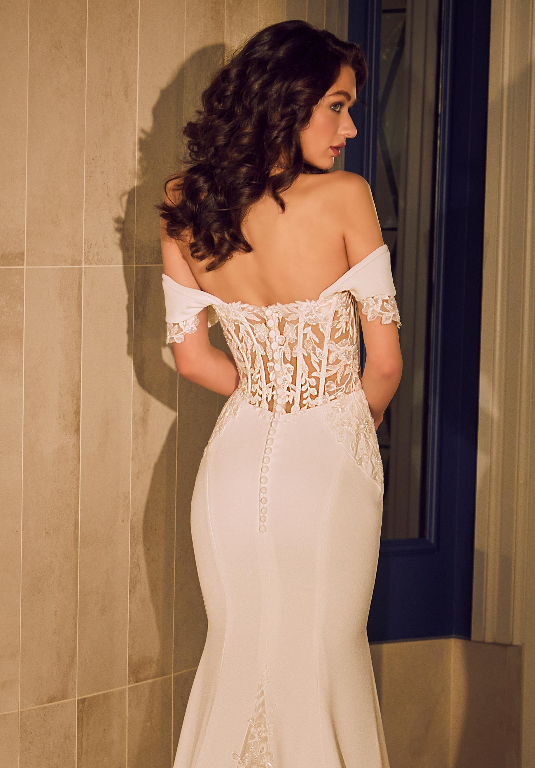 morilee-crepe-rmel-brautkleid-mit-perlen-spitze image 2