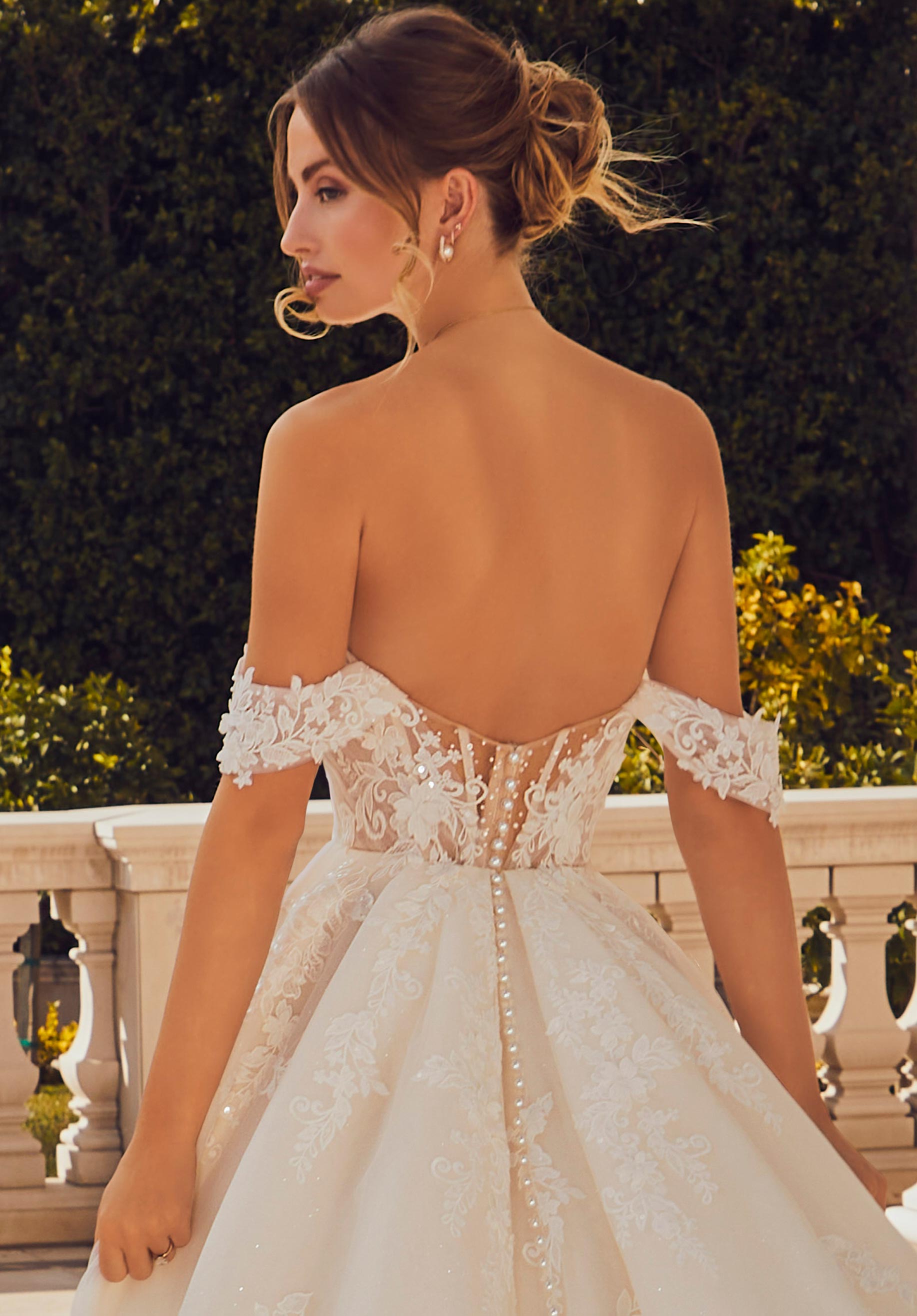 morilee-brautkleid-mit-drapierten-rmeln-3d-spitze-und-perlen image 2