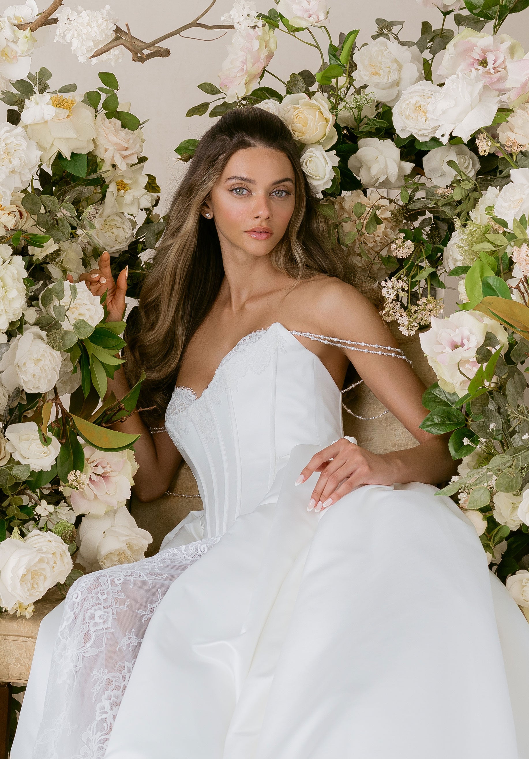 morilee-balanc-brautkleid-satin-mit-berrock-und-perlen-tr-gern image 3