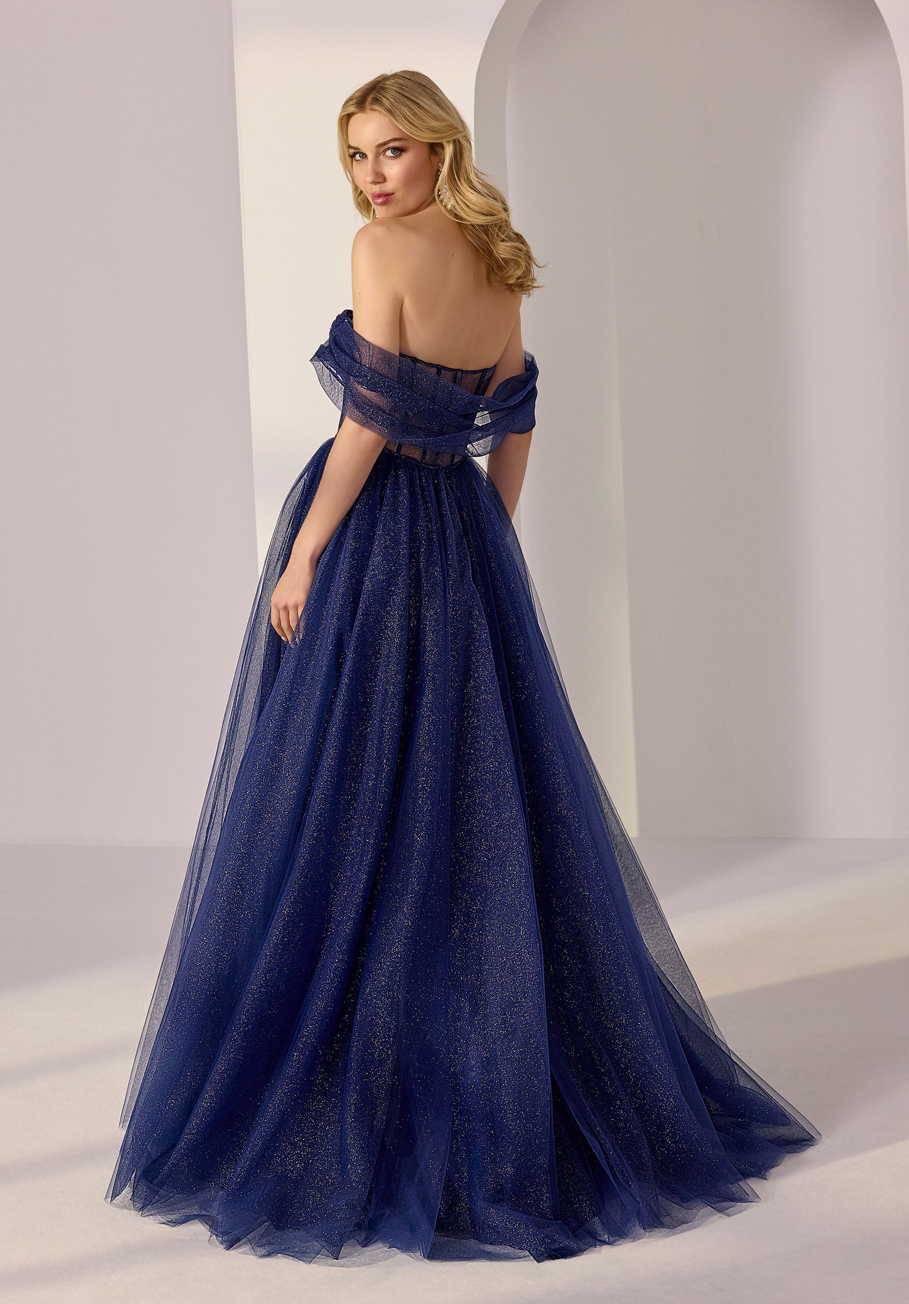 morilee-glitzer-t-ll-party-ballkleid-mit-corset-und-off-shoulder image 4