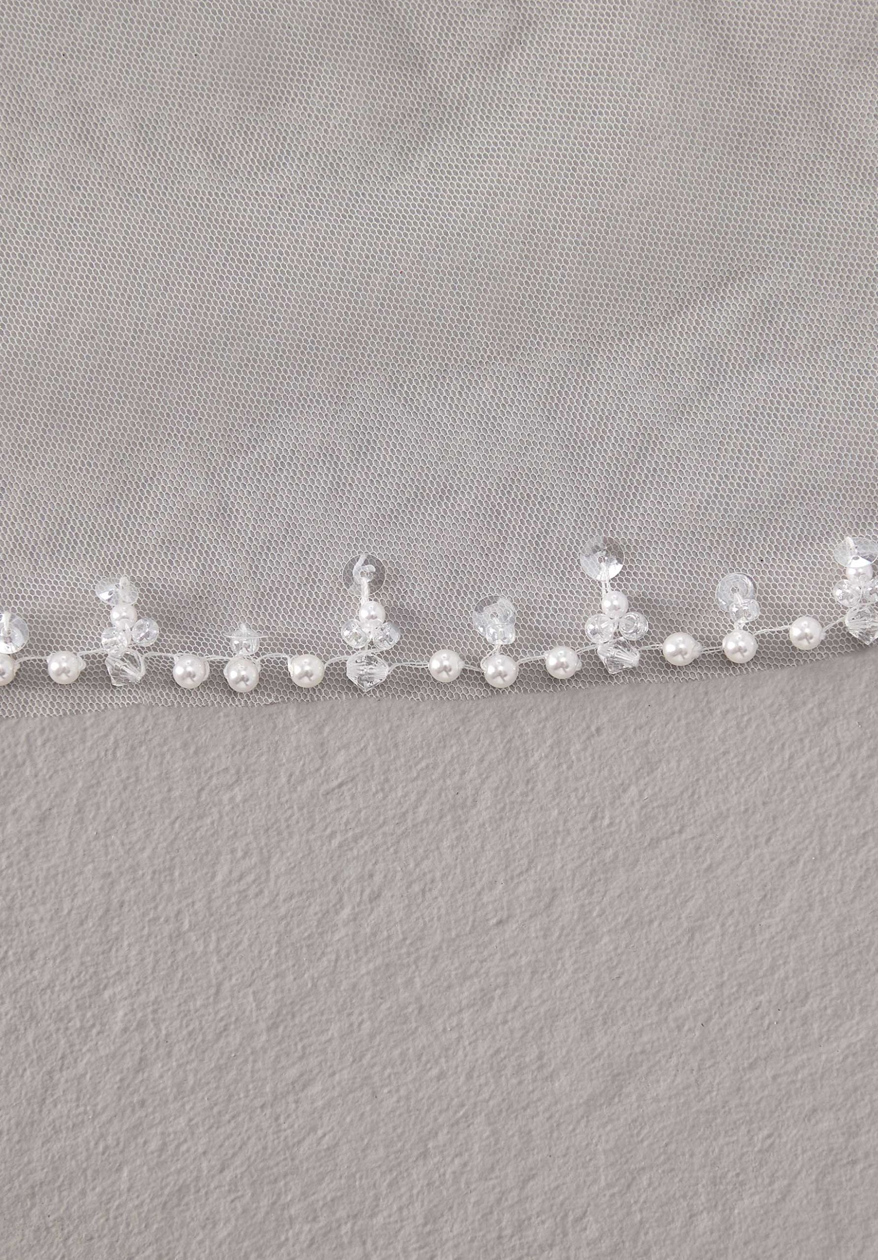 morilee-pearl-and-crystal-brautschleier-fingertipp-l-nge image 3