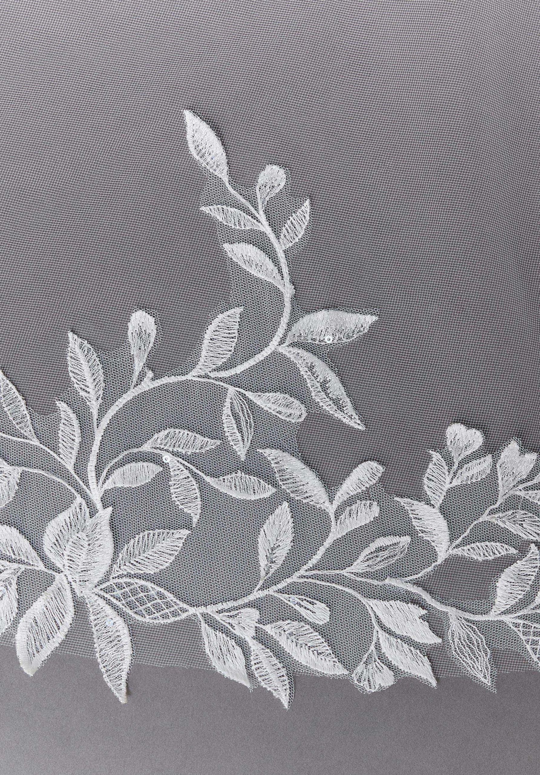 morilee-cathedral-schleier-mit-leafy-lace-spitze image 2