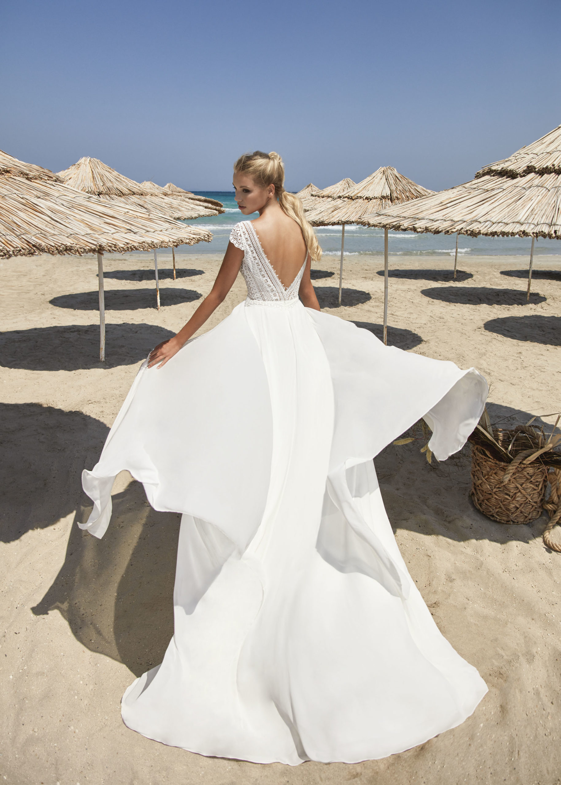 gbs-herve-paris-bridal-vergons-brautkleid-boho-destination-collection image 2