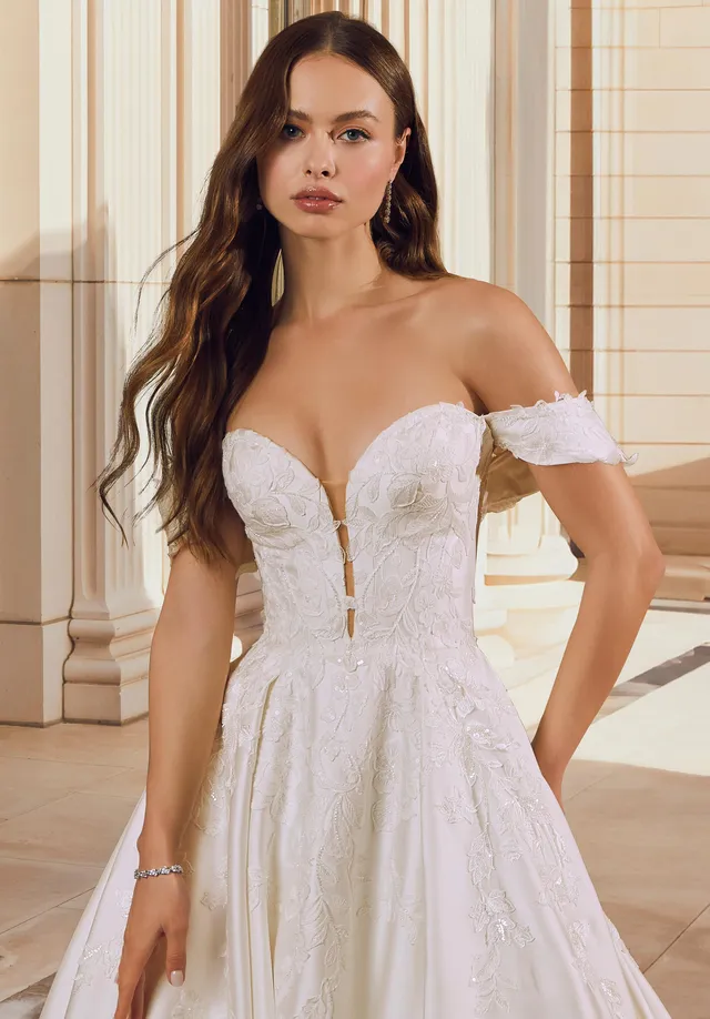 morilee-larissa-satin-rmel-off-shoulder-bestickt image 1
