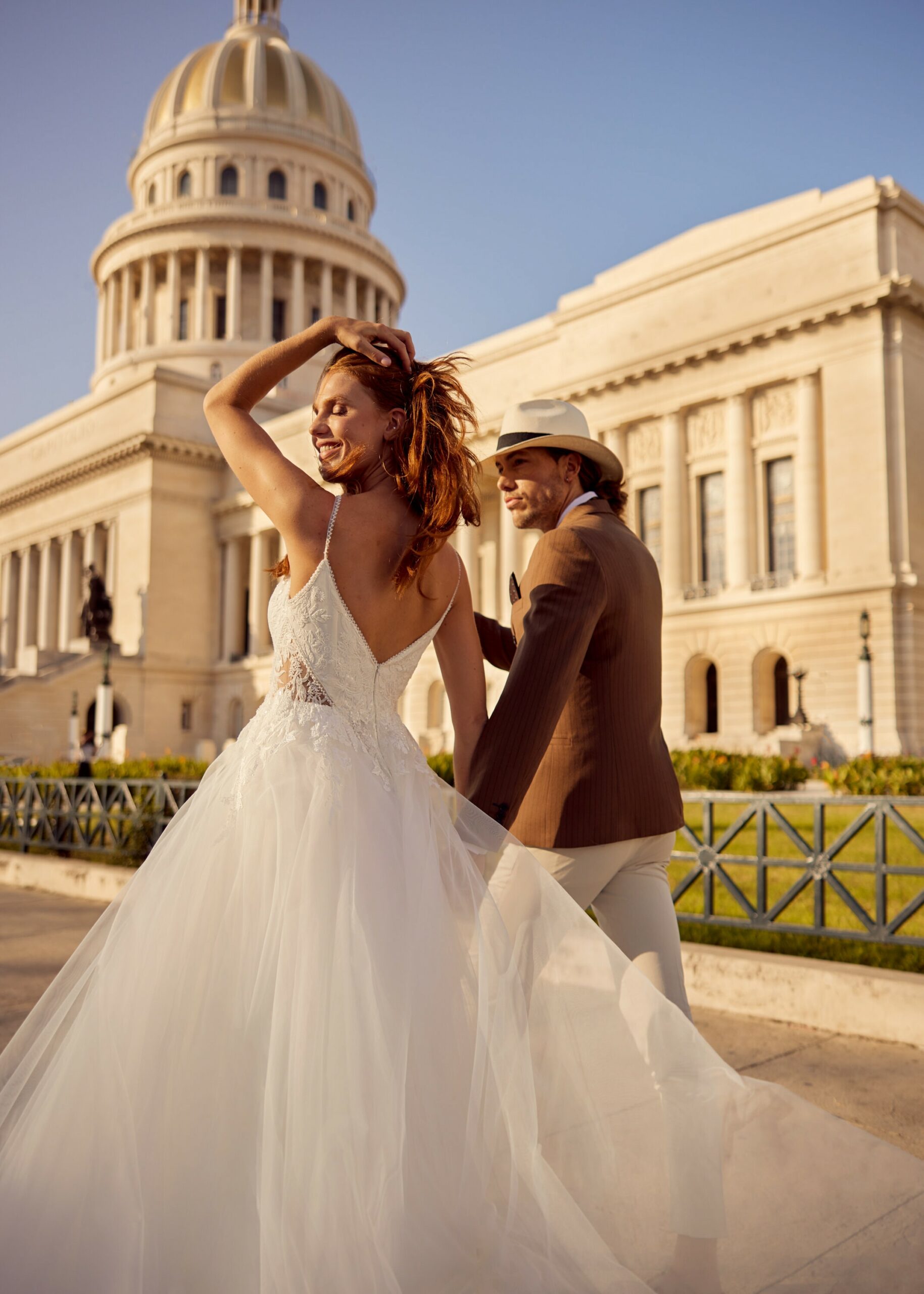 gbs-herve-paris-bridal-lily-braut-festliche-komplettgarderobe-libre-collection image 4