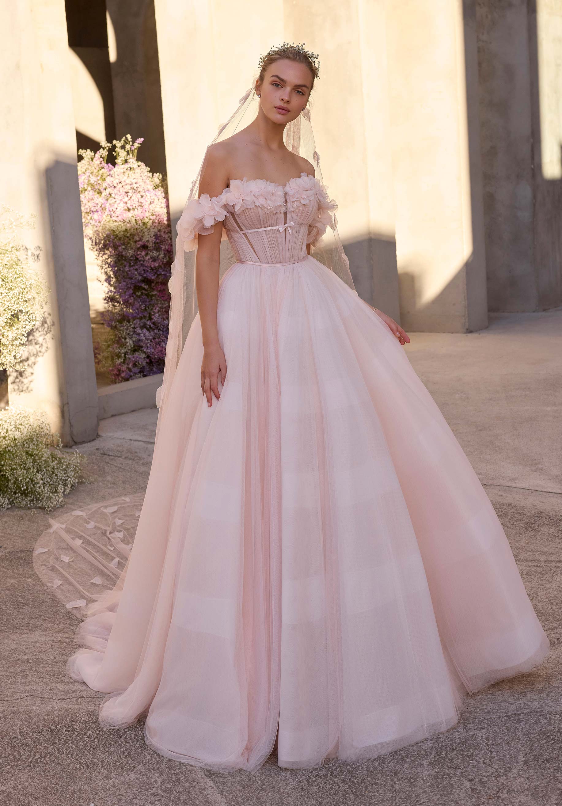 morilee-daphne-brautkleid-a-linie-t-ll-mit-3d-bl-ten-und-korsett image 8