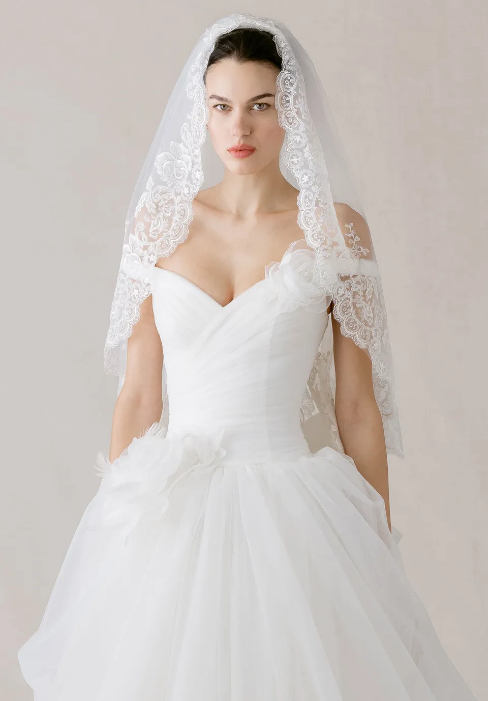 morilee-schleier-ellenbogenlang-t-ll-mit-scallop-spitze image 1