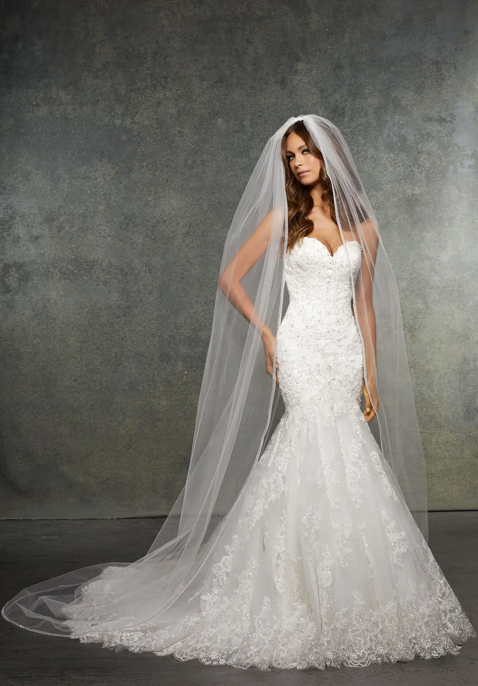 morilee-brautschleier-mit-horsehair-kante-und-strass image 1