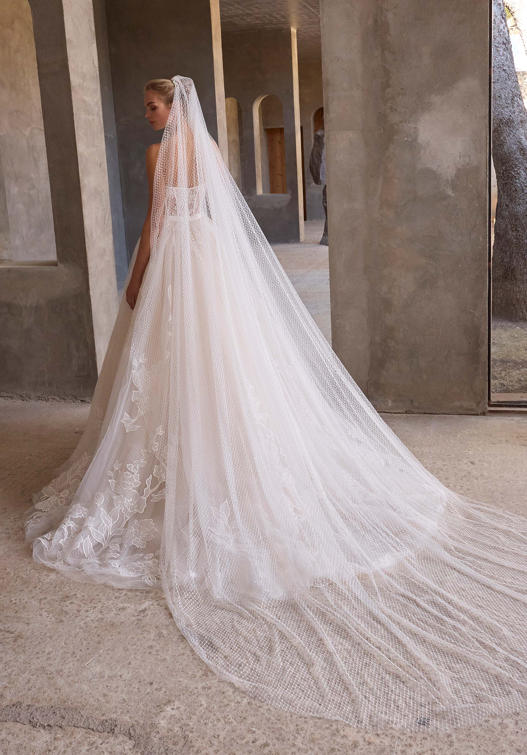 morilee-myra-brautkleid-a-linie-mit-swiss-dot-und-bl-ten image 8