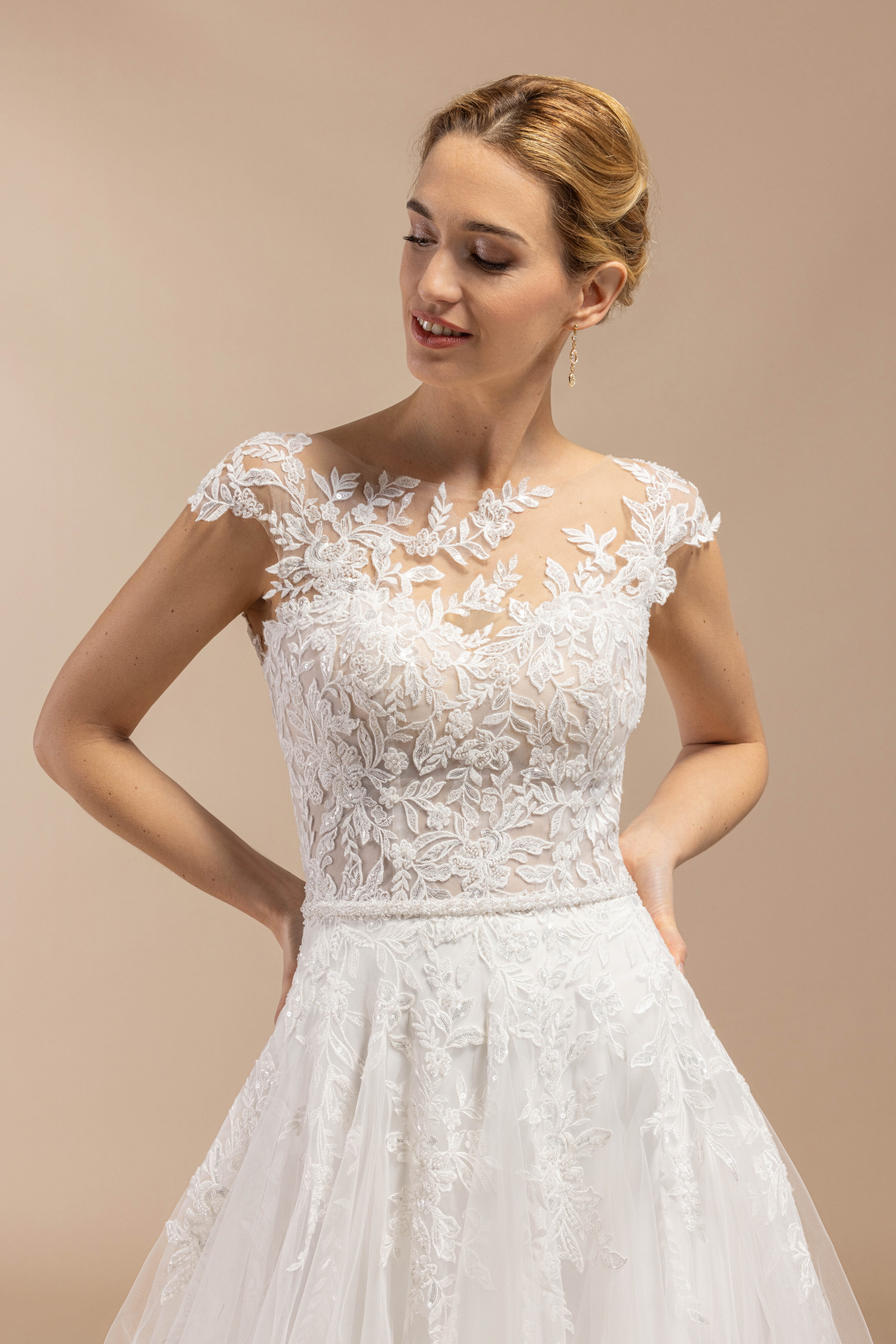 eglantine-bengale-braut-festliche-komplettgarderobe-ivory-wei-34-70 image 2