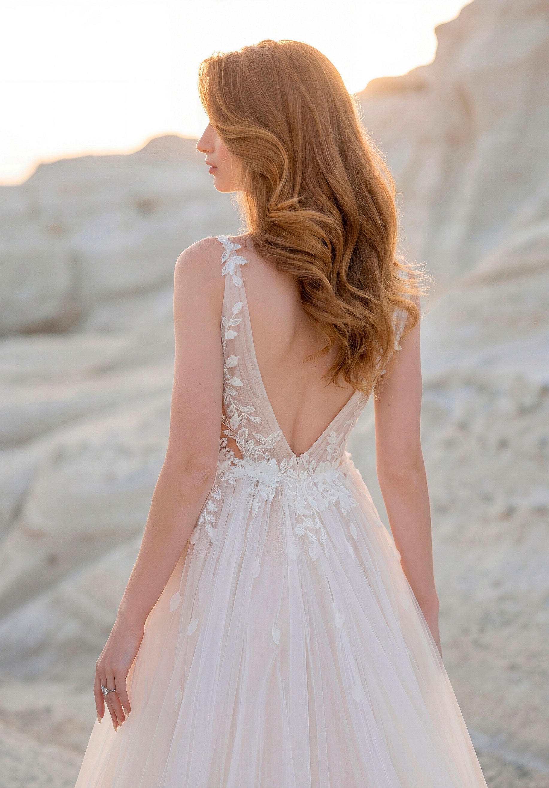 morilee-tulip-t-ll-a-linie-brautkleid-mit-blatt-applikation image 4