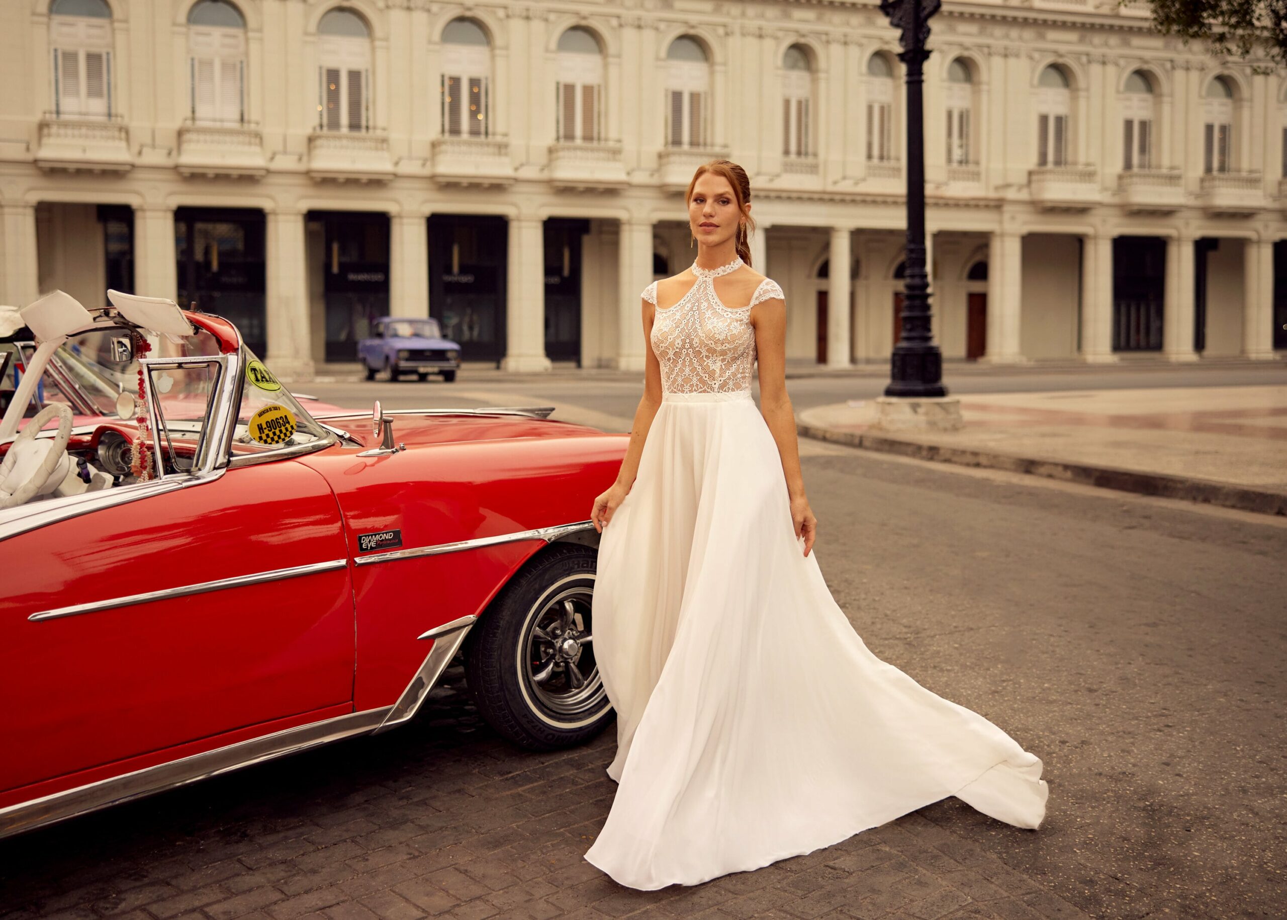 gbs-herve-paris-bridal-leah-brautkleid-libre-collection image 3
