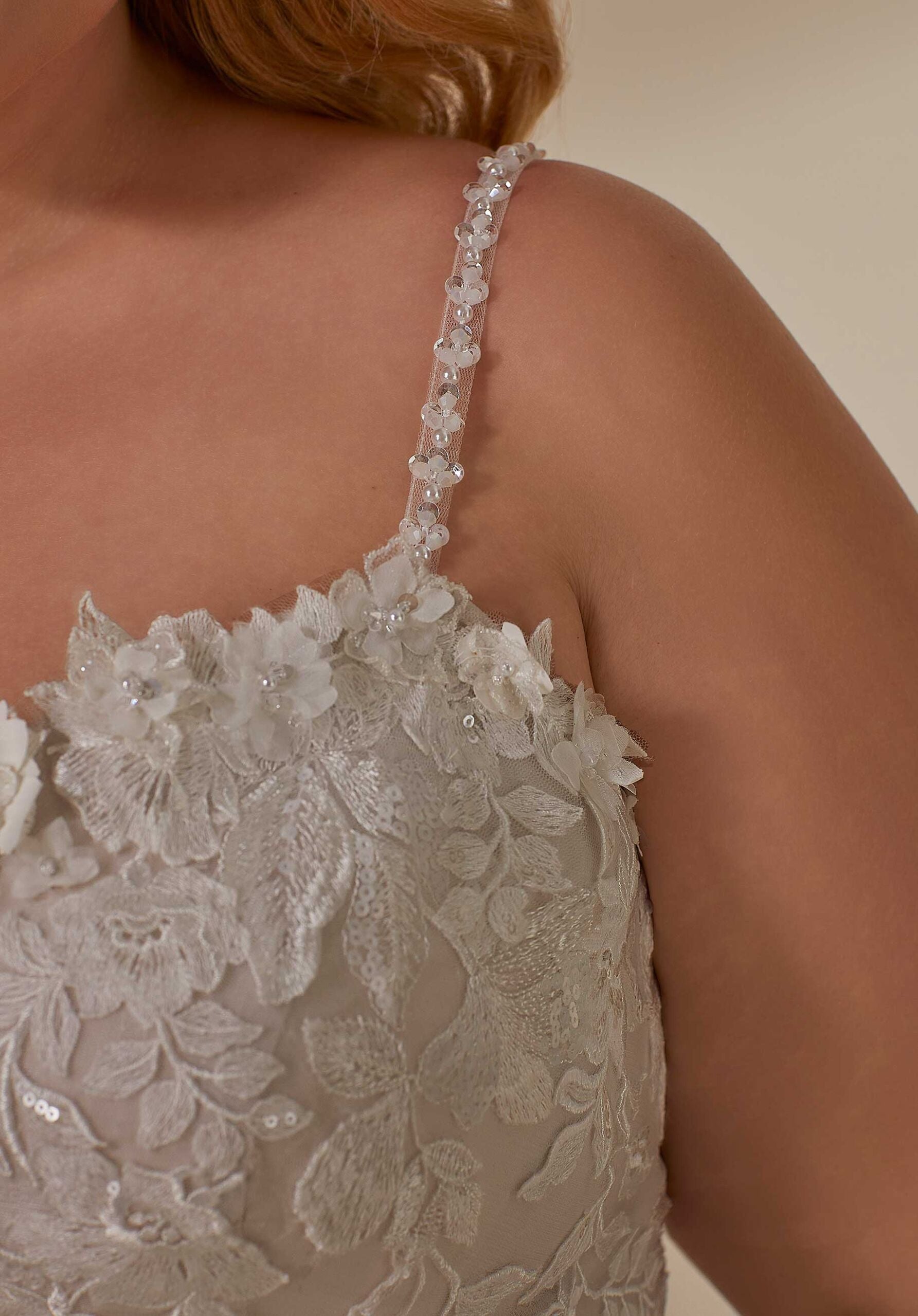 morilee-pearl-and-crystal-beaded-braut-tr-ger image 2