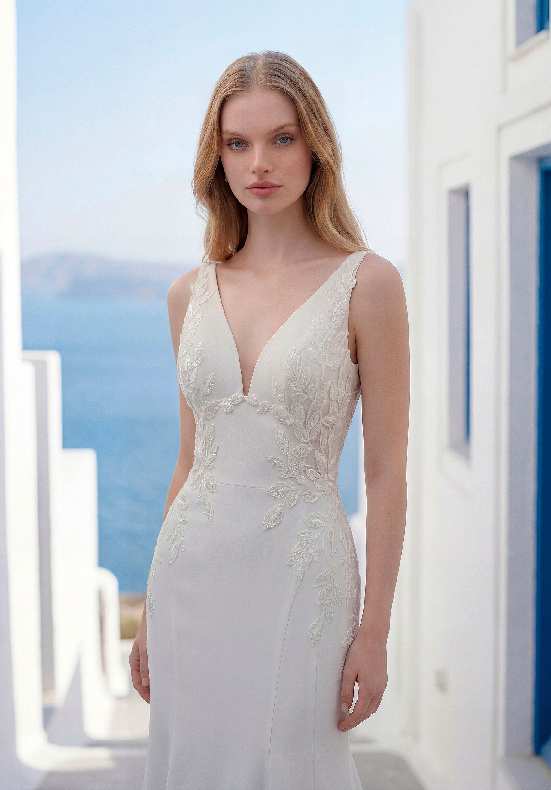morilee-th-tys-brautkleid-meerjungfrau-crepe-mit-deep-v-und-perlen-spitze image 2