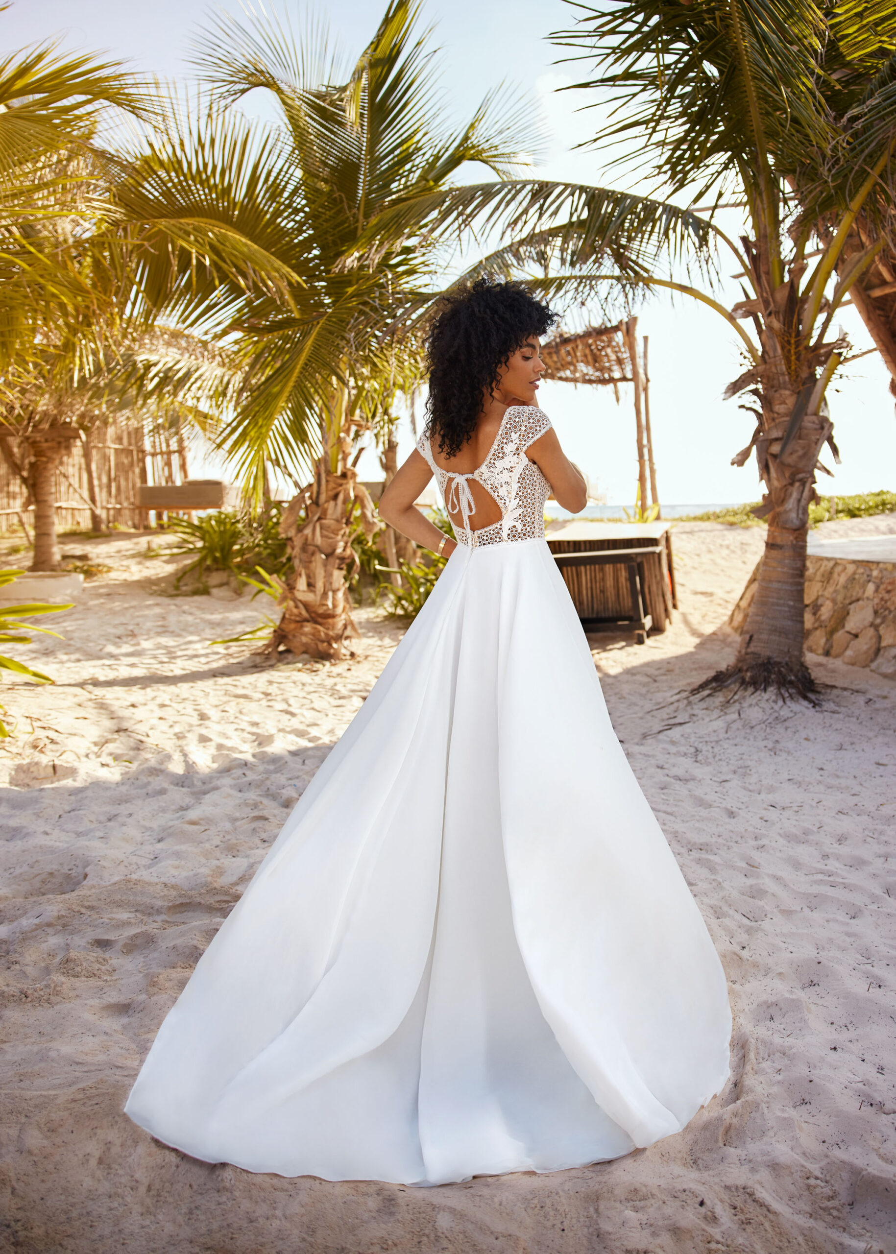 gbs-herve-paris-bridal-bodhi-brautkleid-mystical-collection image 2