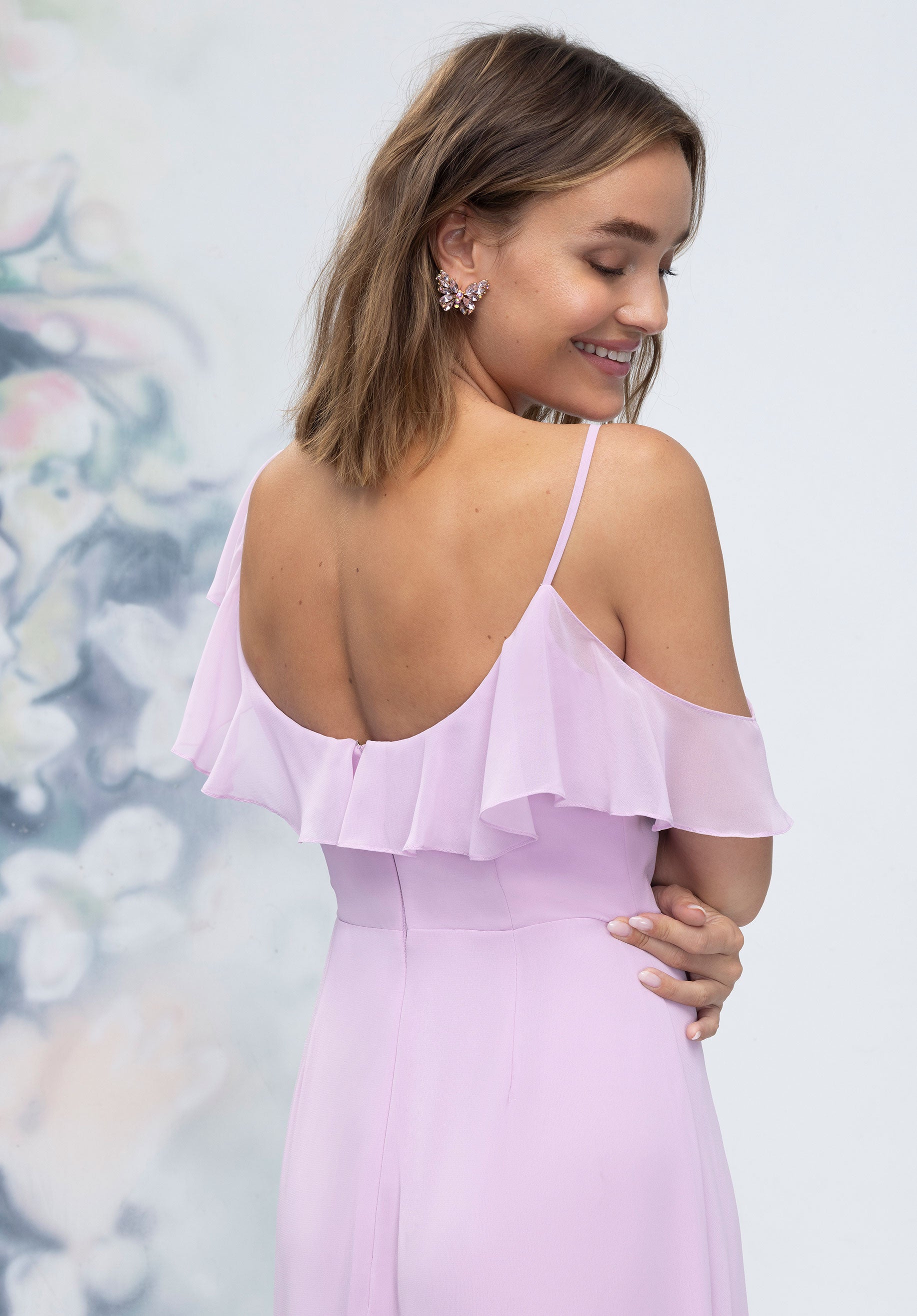 morilee-chiffon-brautjungfernkleid-a-linie-mit-r-schen-schlitz image 3