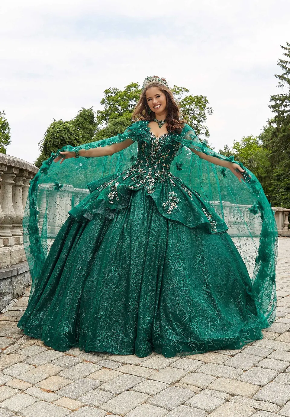 morilee-glitter-cape-mit-schmetterlingen-festumhang image 1