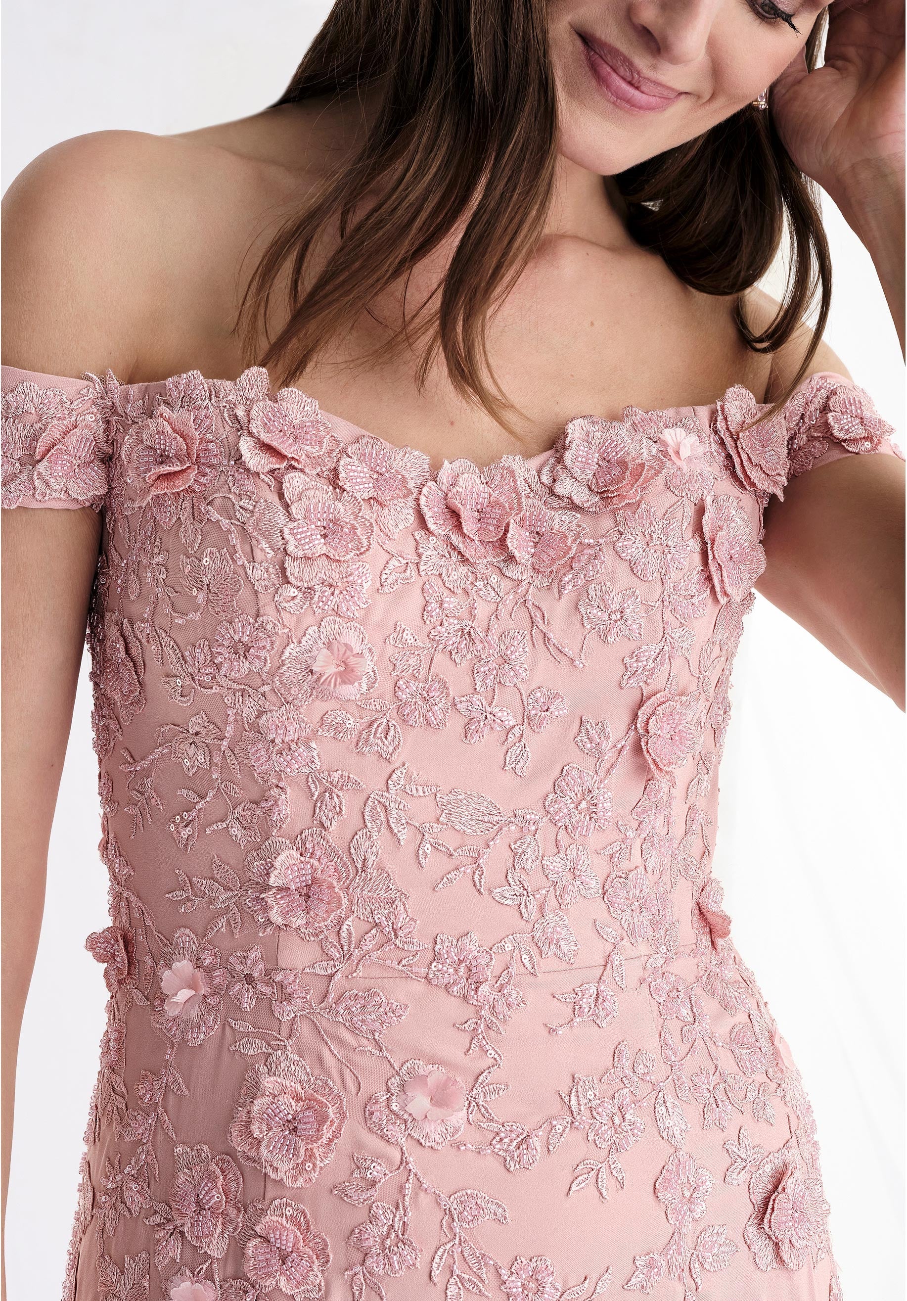 morilee-abendkleid-fit-and-flare-crepe-mit-off-shoulder-und-perlen-bl-ten image 4