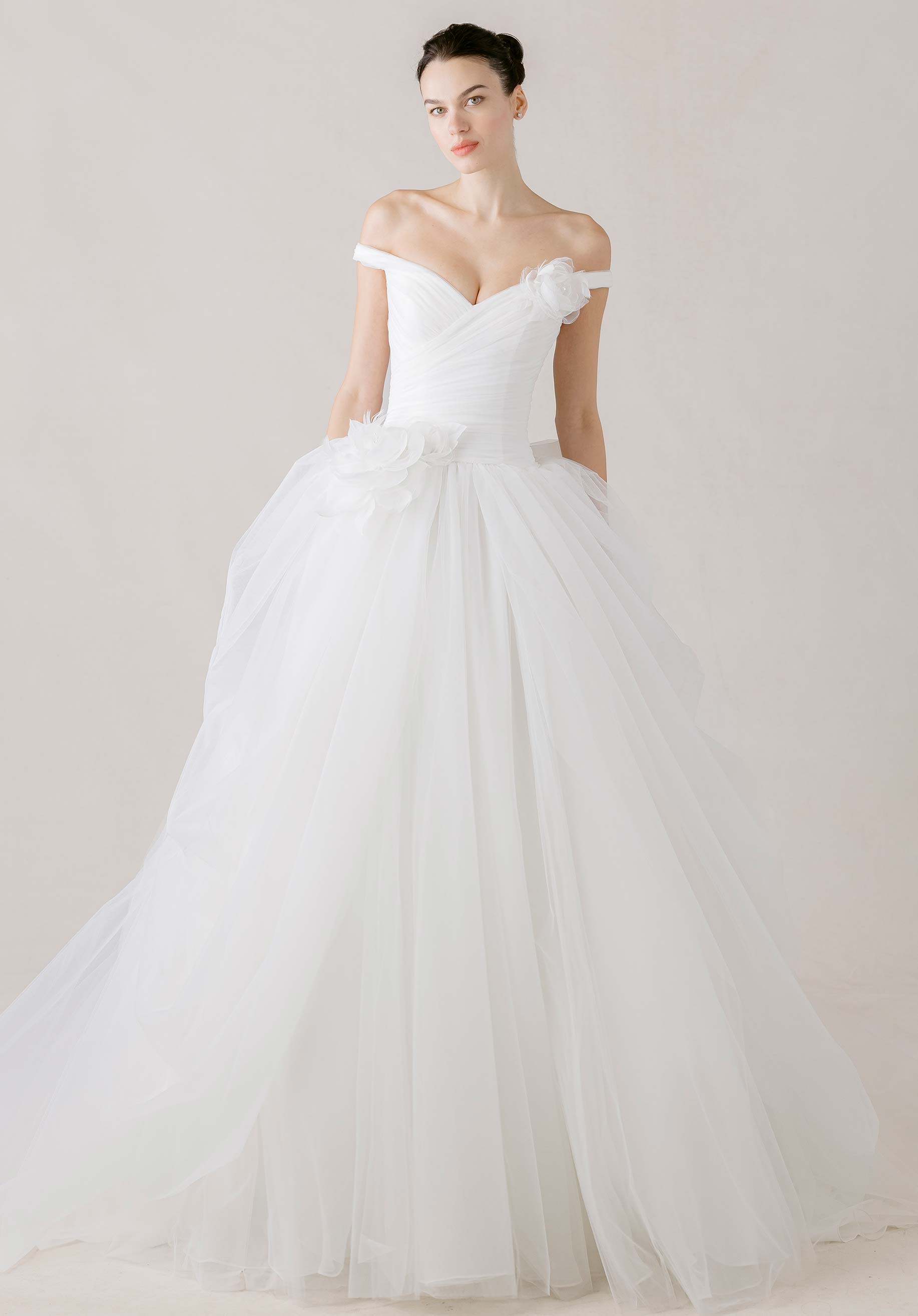 morilee-lucienne-brautkleid-ballkleid-off-shoulder-pick-up-rock-mit-schleppe image 1