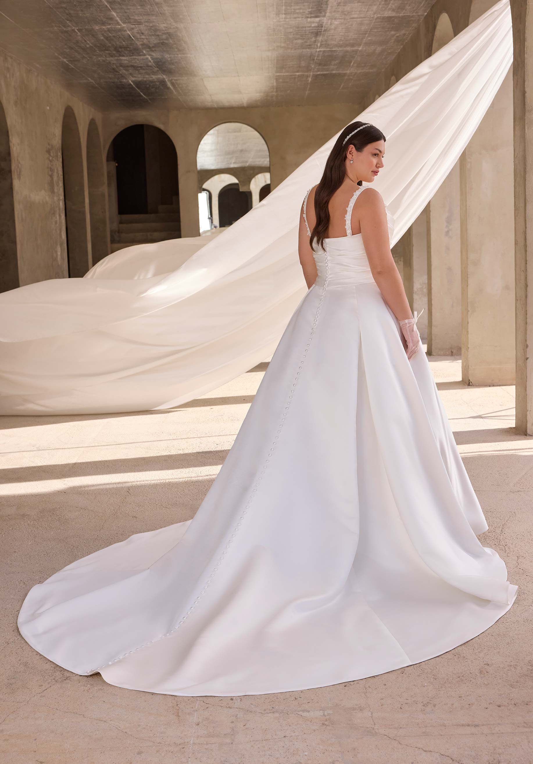 morilee-amelia-ballkleid-duchess-satin-julietta image 4