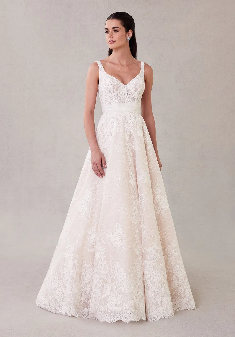 morilee-selah-ballkleid-aus-alencon-spitze-mit-schleifensch-rpe image 1