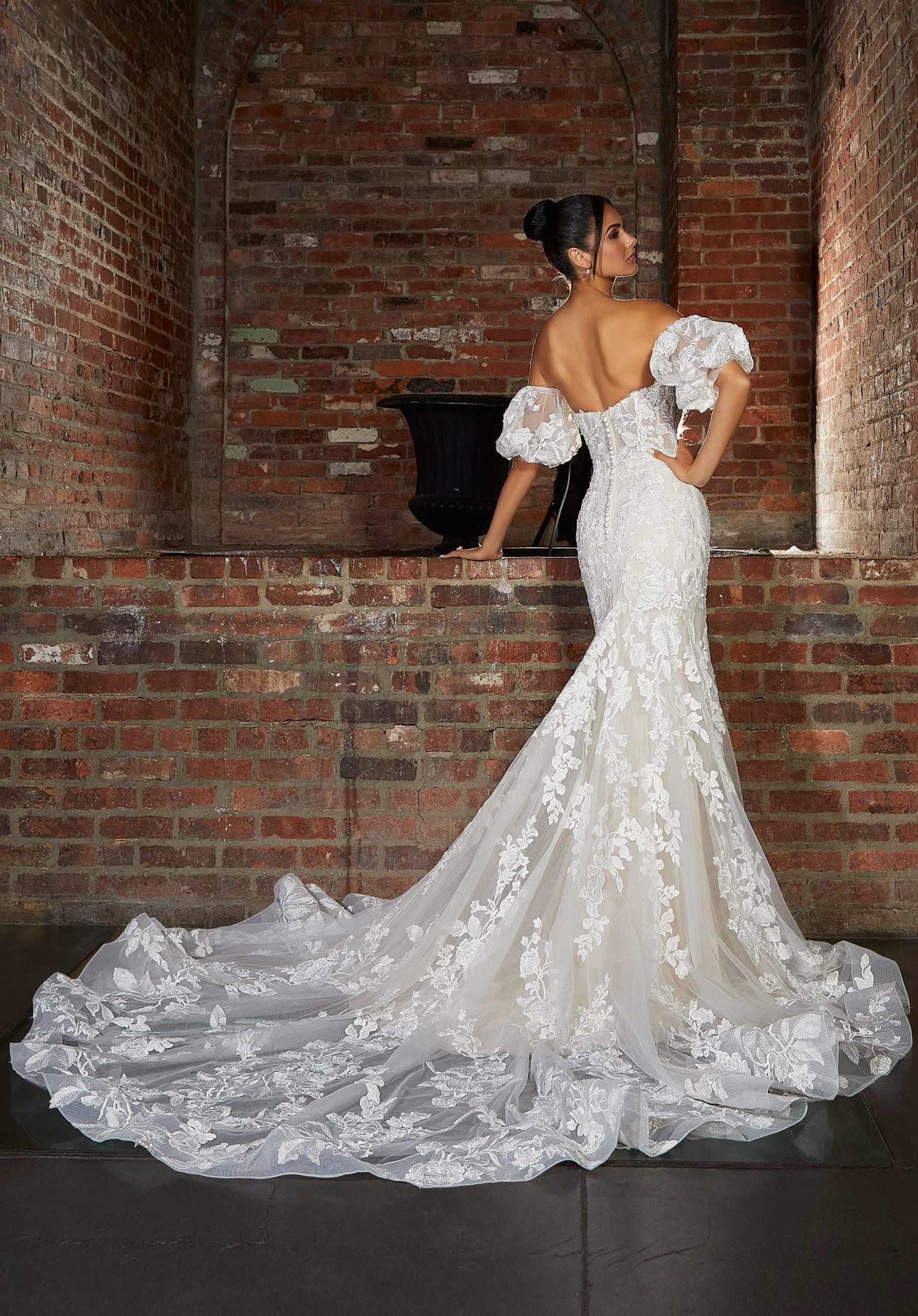 morilee-hazel-fit-flare-brautkleid-mit-abnehmbaren-pouf-rmeln image 5