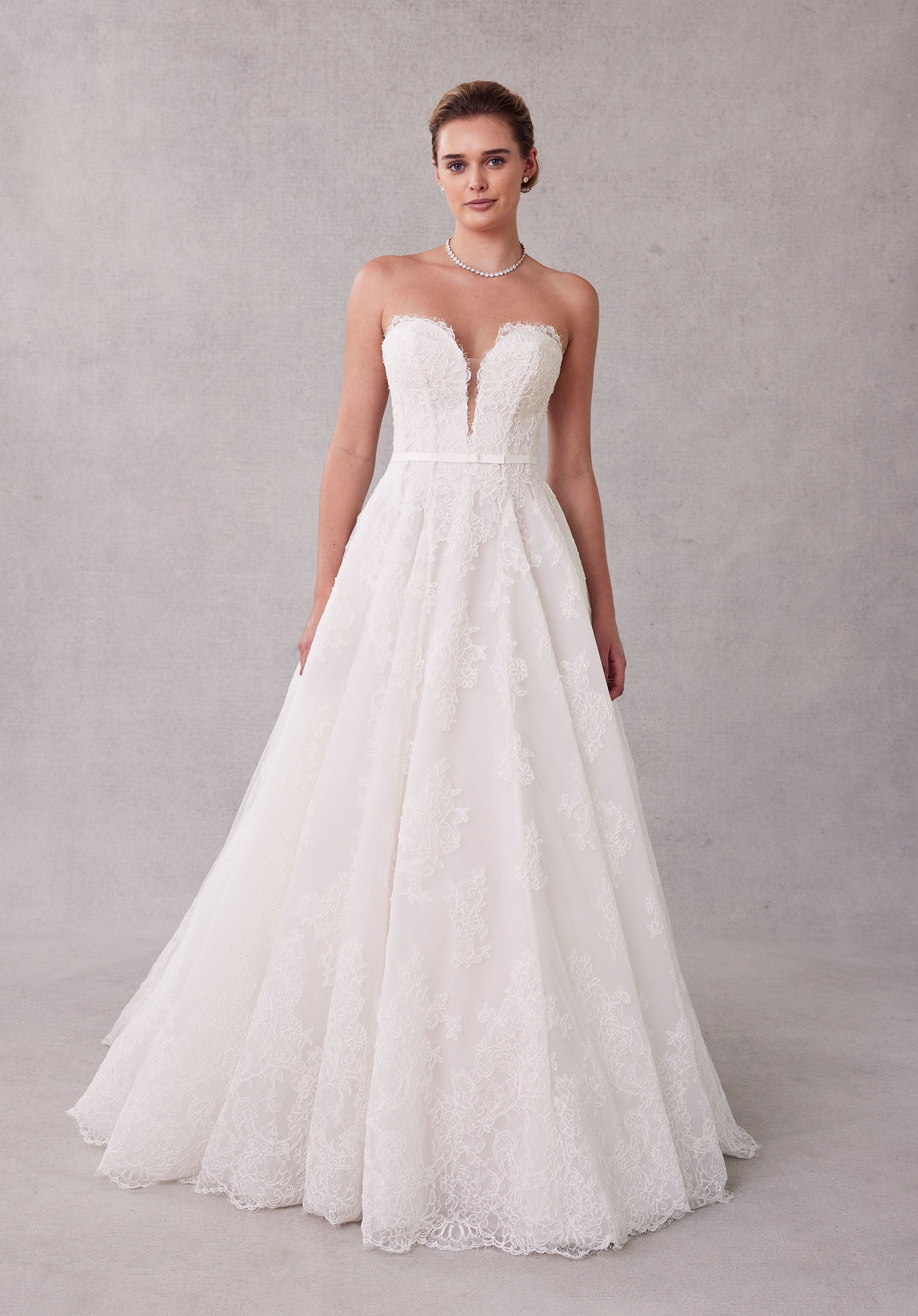 morilee-sivan-ballkleid-brautkleid-mit-alencon-spitze image 3