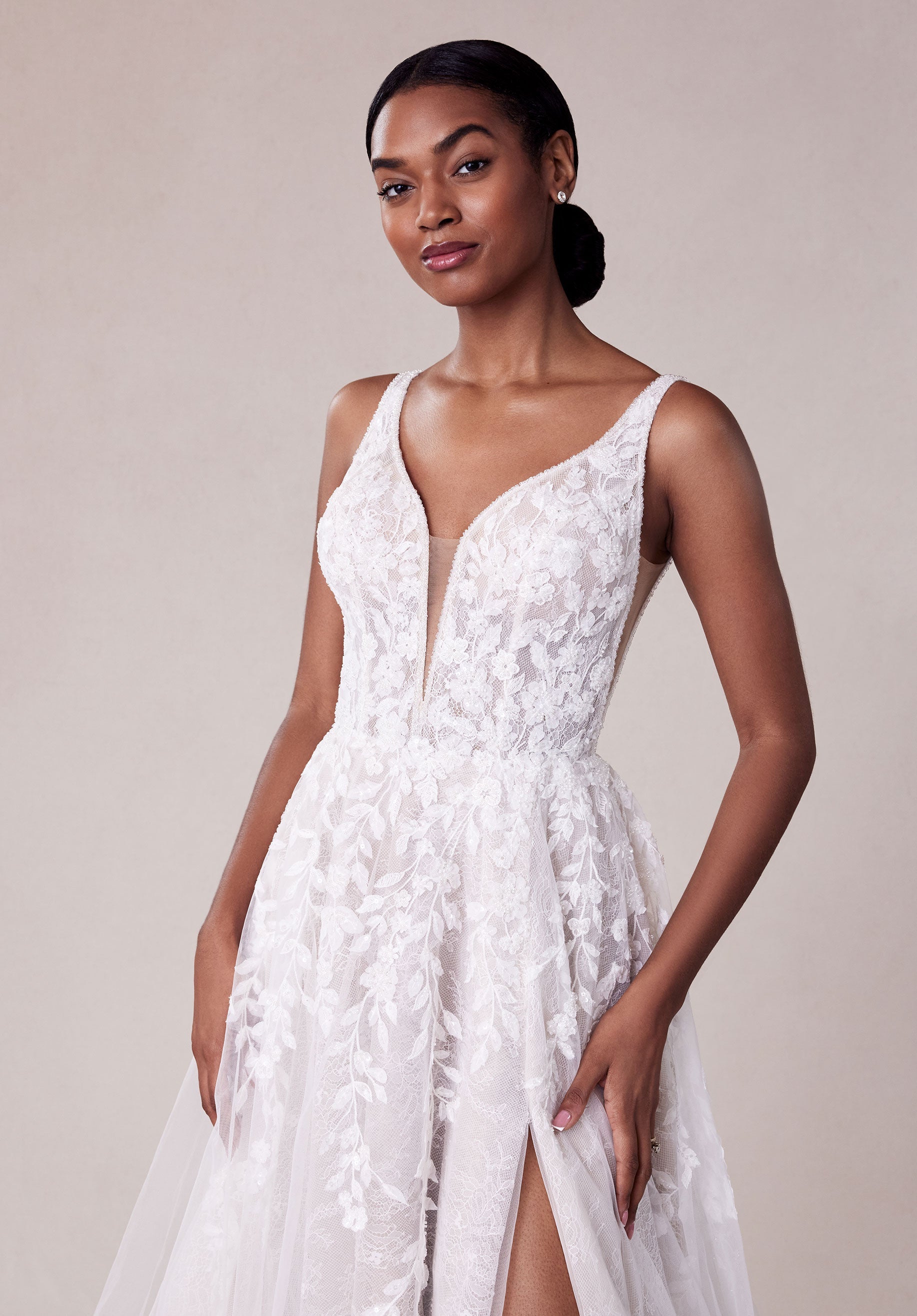 morilee-song-brautkleid-a-linie-mit-3d-bl-ten-und-v-r-cken image 6