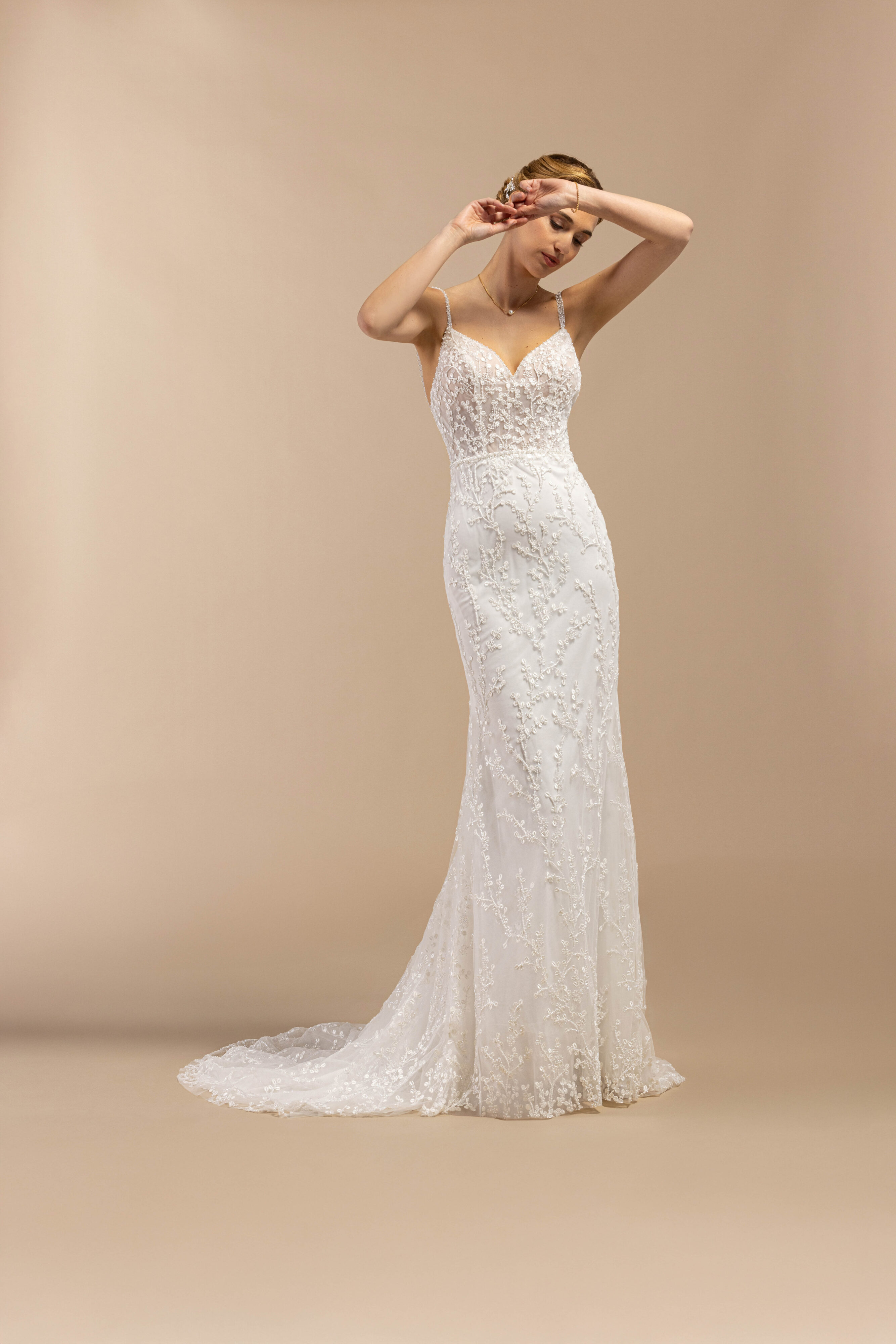 eglantine-broderie-brautkleid-ivoire-wei image 1