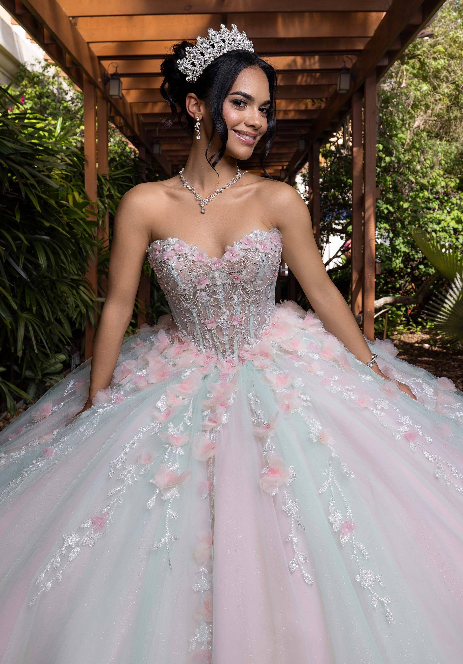morilee-blake-quincea-era-ballkleid-mit-korsett-und-3d-bl-ten image 3