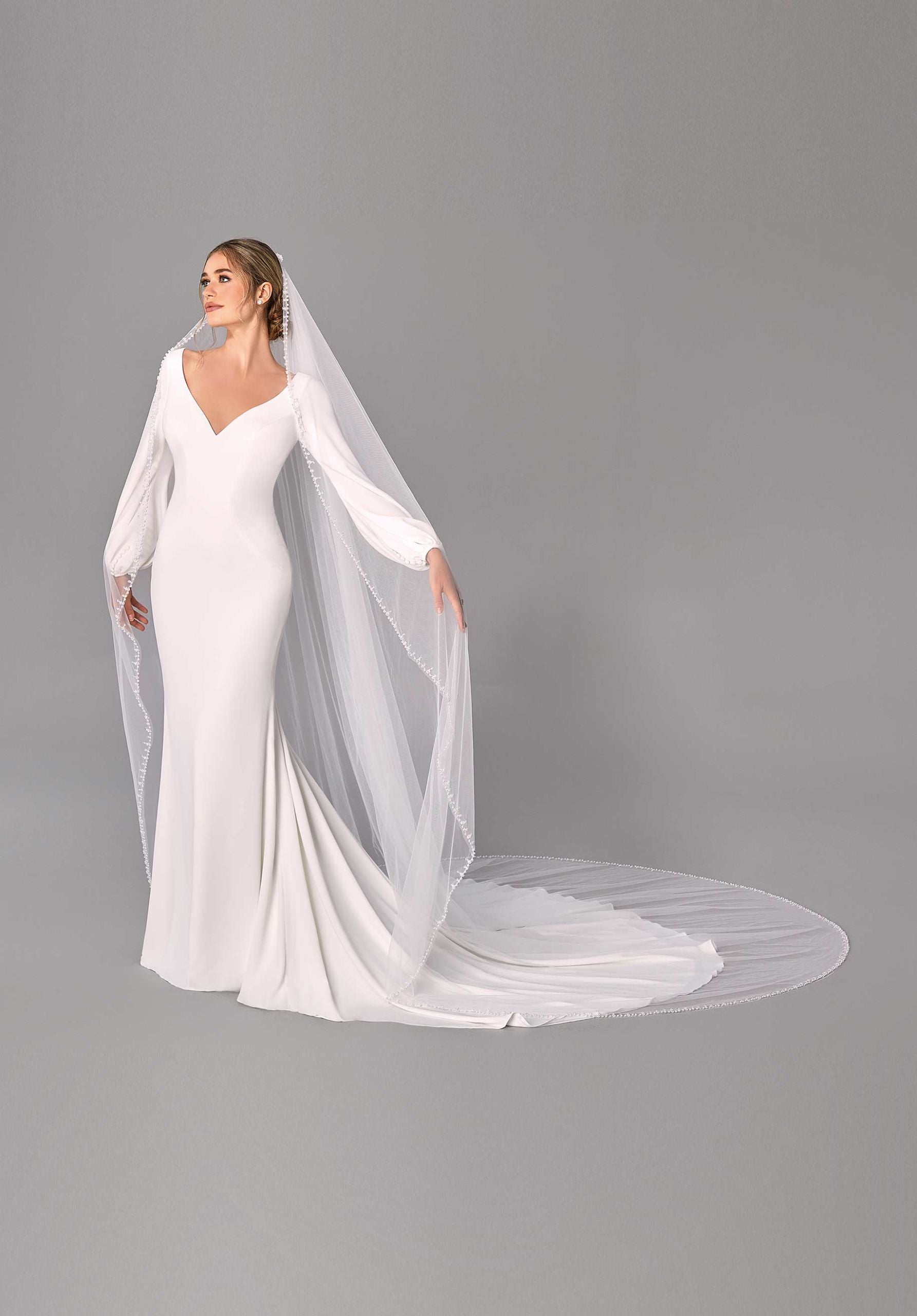 morilee-pearl-and-crystal-brautschleier-fingertipp-l-nge image 2